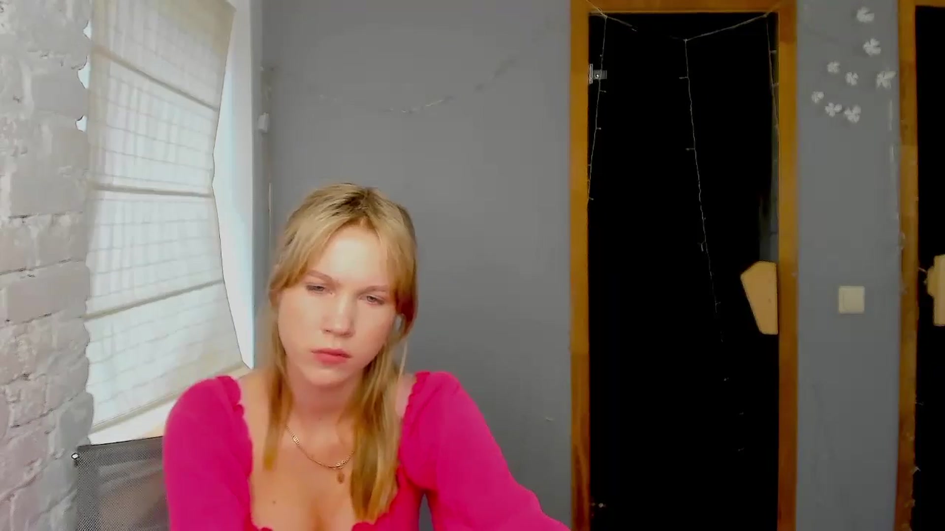 Gallery image thumbnail from Kate_Lewiss's myfreecams stream on, 09/03/2024, 08:45 image 9 of 20
