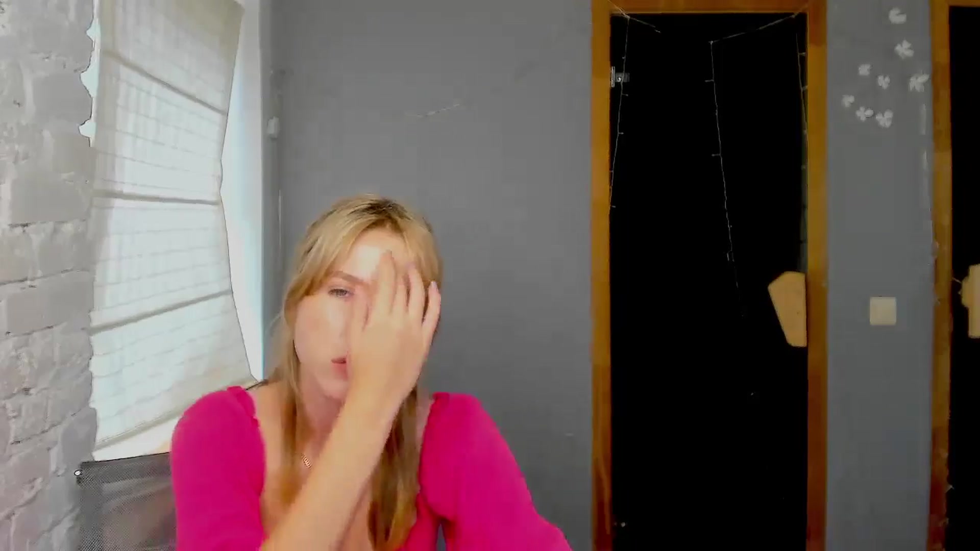 Gallery image thumbnail from Kate_Lewiss's myfreecams stream on, 09/03/2024, 08:45 image 14 of 20