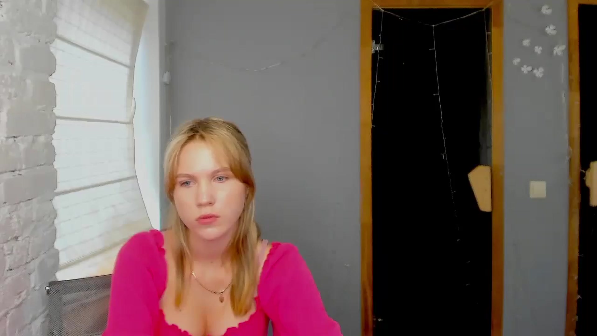 Gallery image thumbnail from Kate_Lewiss's myfreecams stream on, 09/03/2024, 08:45 image 13 of 20