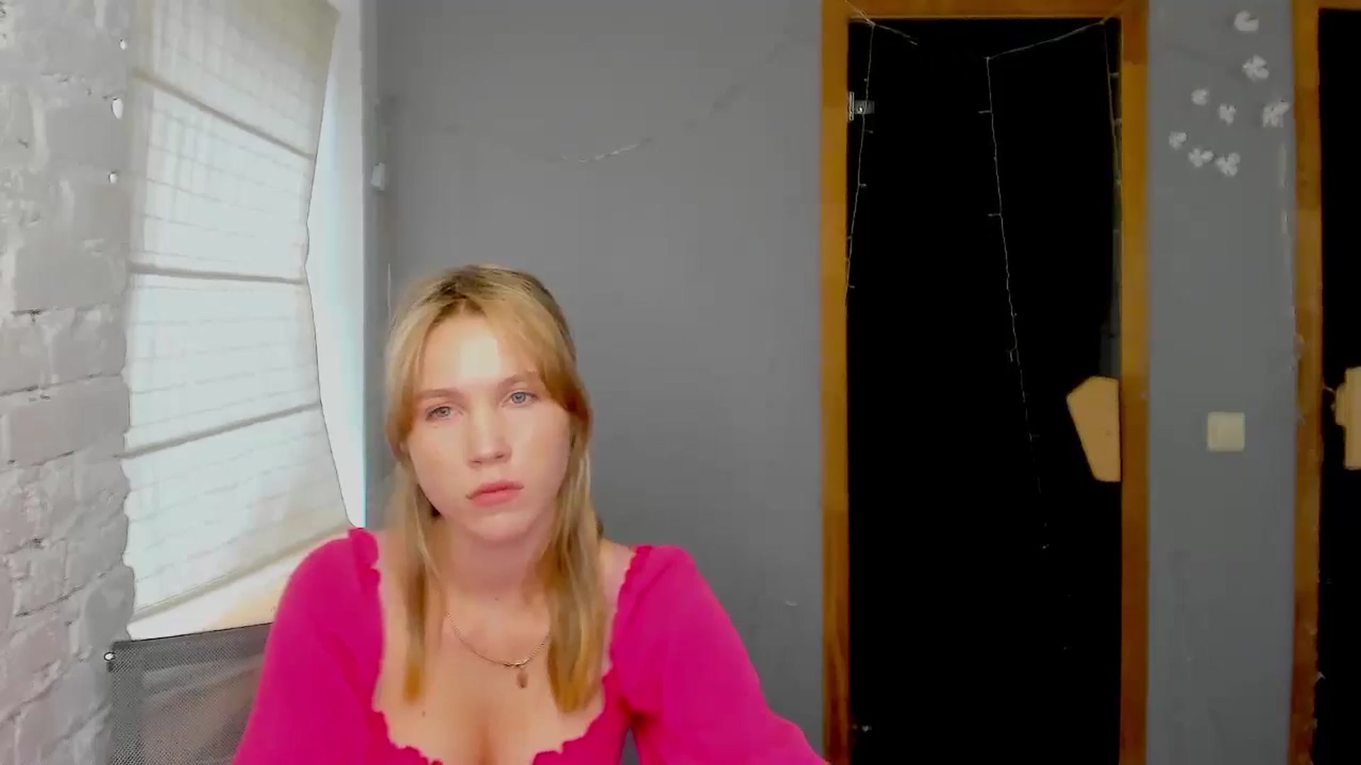 Gallery image thumbnail from Kate_Lewiss's myfreecams stream on, 09/03/2024, 08:45 image 16 of 20