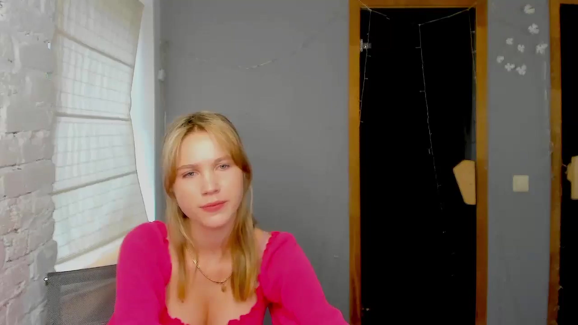 Gallery image thumbnail from Kate_Lewiss's myfreecams stream on, 09/03/2024, 08:45 image 7 of 20