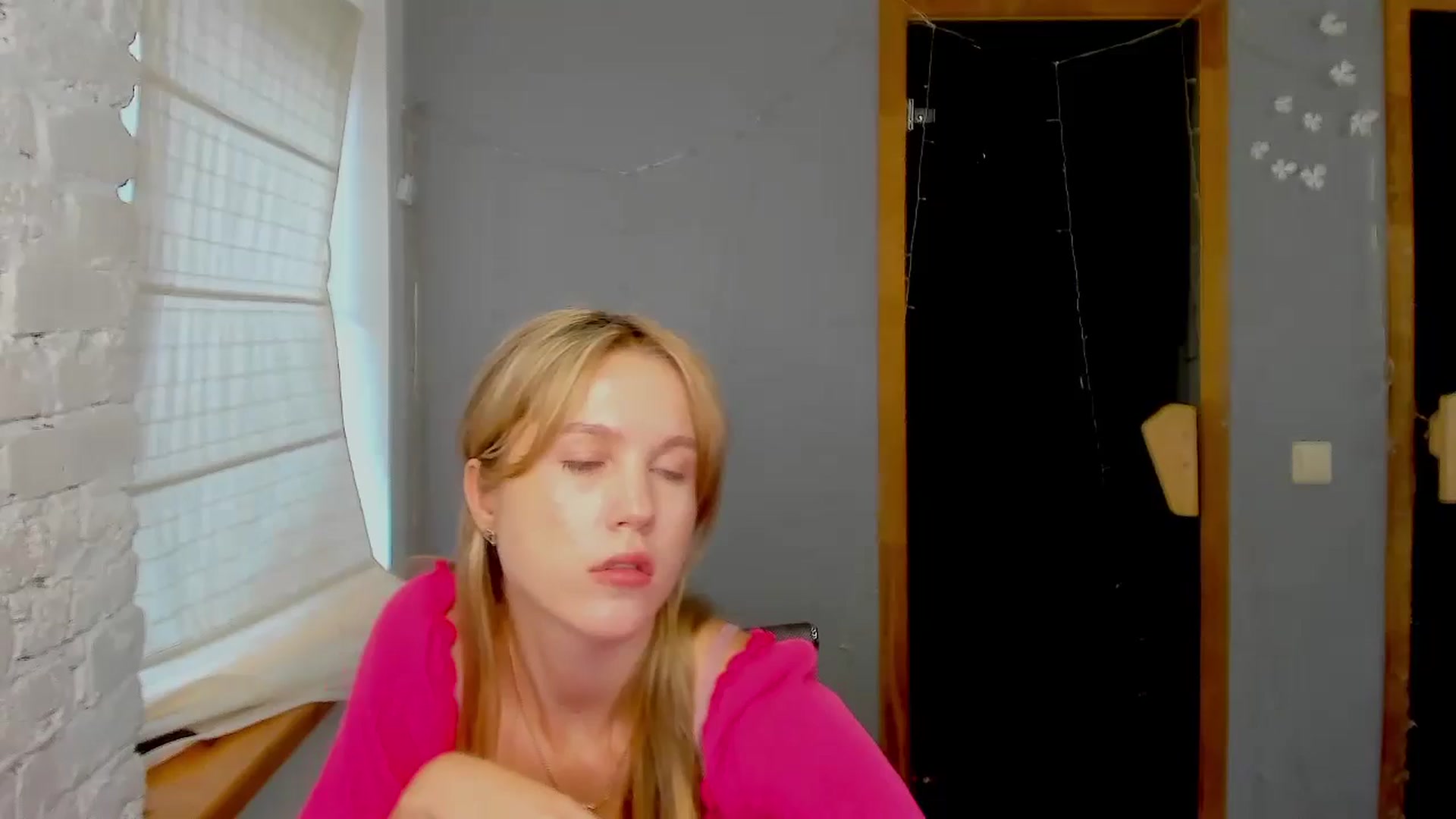 Gallery image thumbnail from Kate_Lewiss's myfreecams stream on, 09/03/2024, 09:25 image 1 of 20
