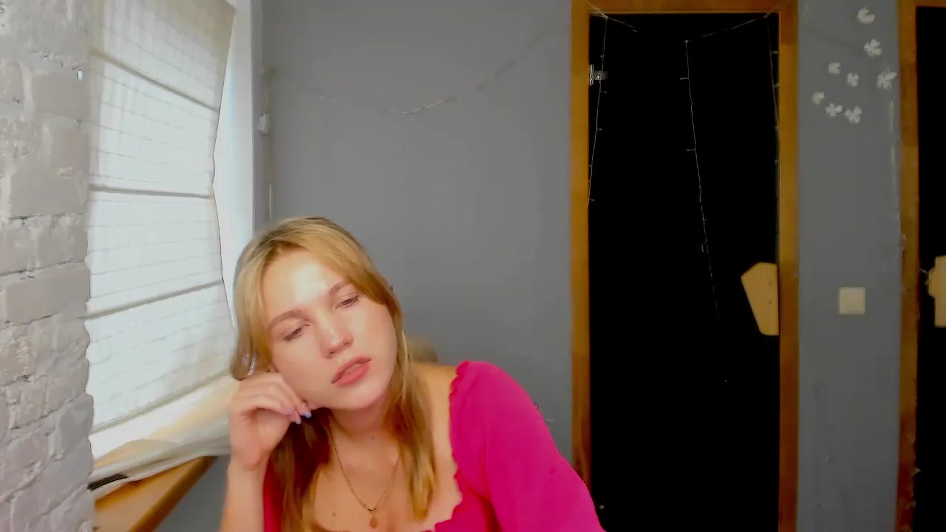 Gallery image thumbnail from Kate_Lewiss's myfreecams stream on, 09/03/2024, 11:06 image 20 of 20