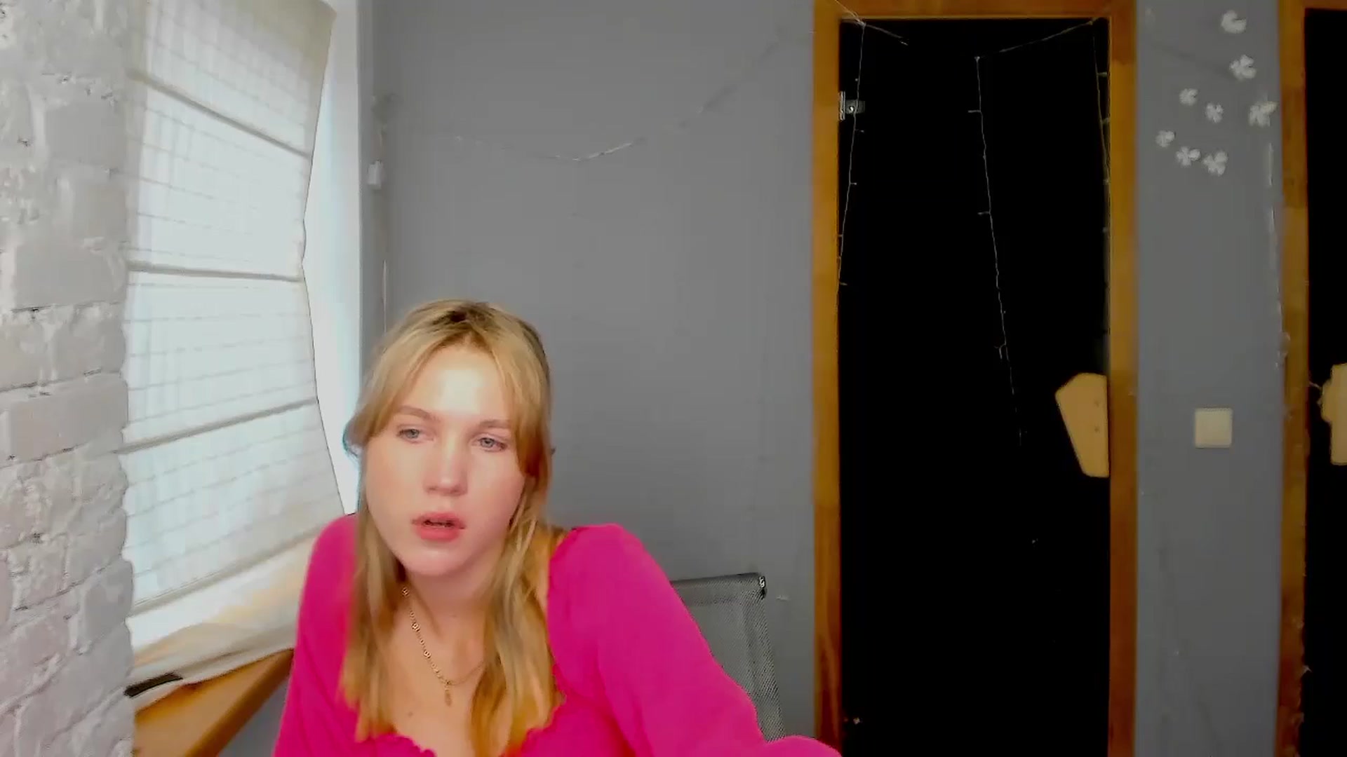 Gallery image thumbnail from Kate_Lewiss's myfreecams stream on, 09/03/2024, 11:06 image 7 of 20