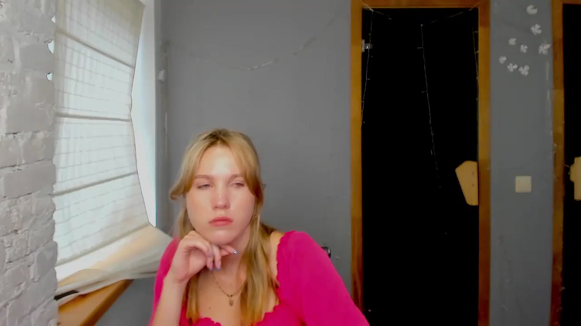 Gallery image thumbnail from Kate_Lewiss's myfreecams stream on, 09/03/2024, 11:06 image 4 of 20