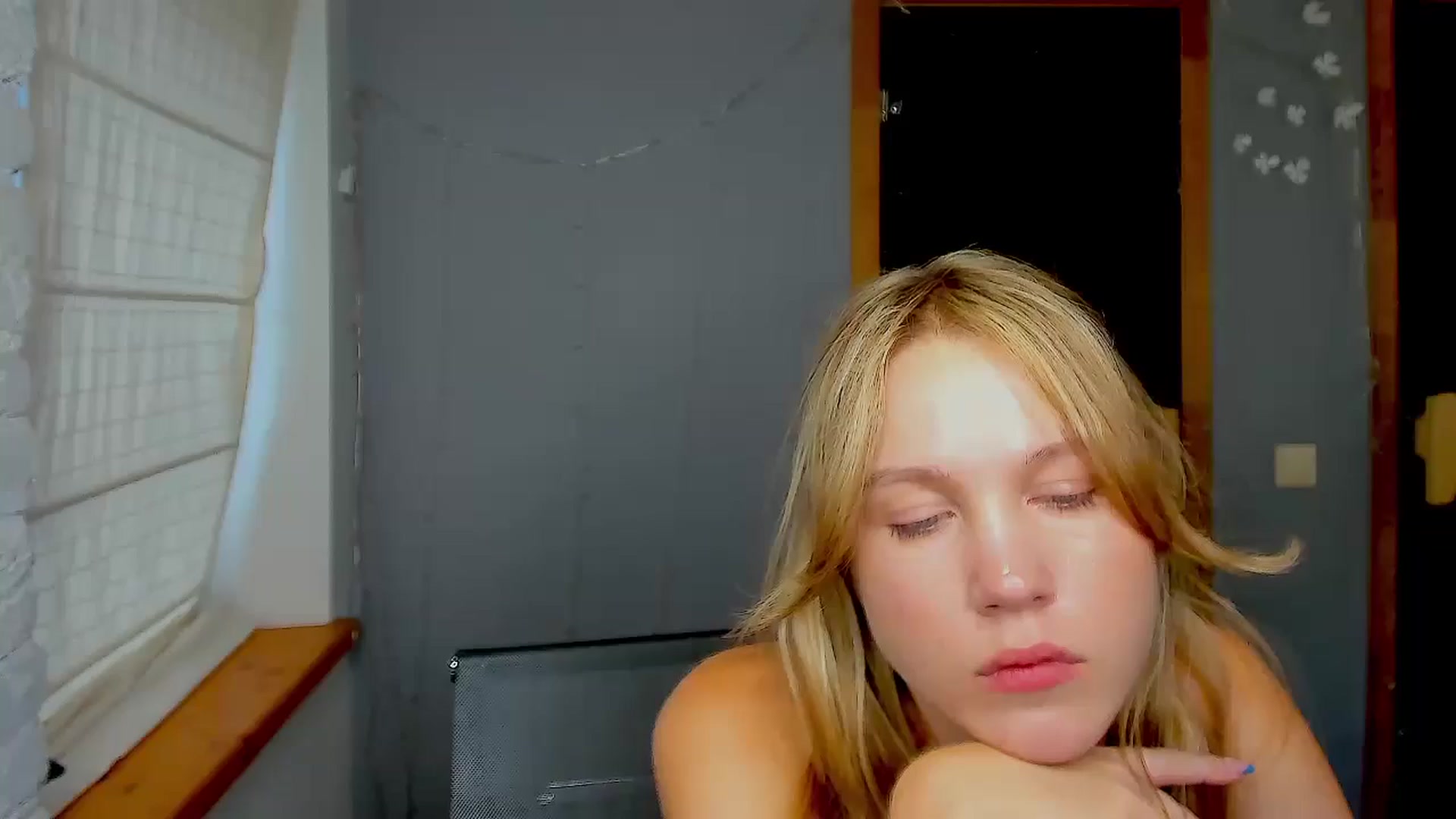 Gallery image thumbnail from Kate_Lewiss's myfreecams stream on, 09/05/2024, 10:07 image 13 of 20