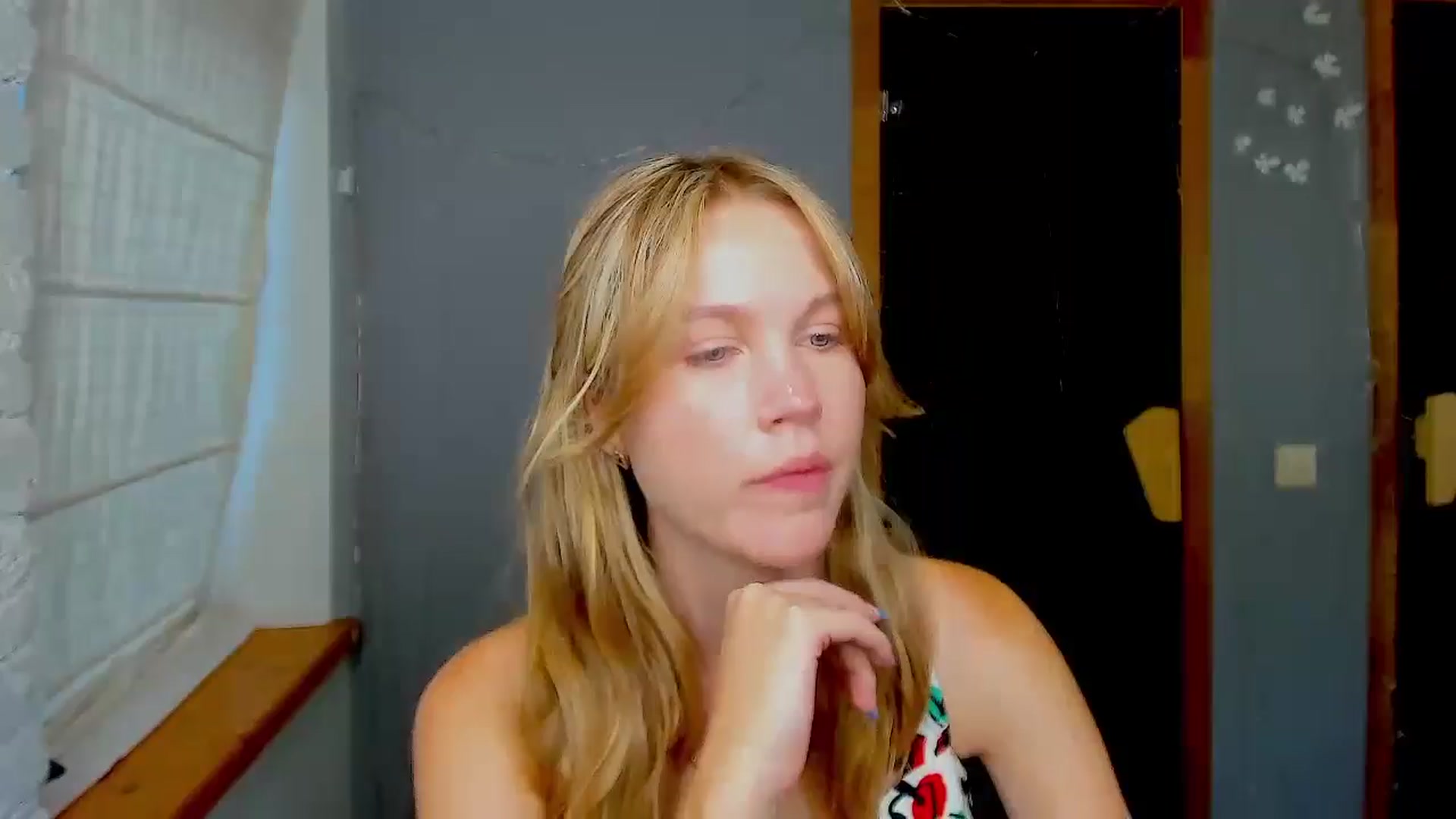 Gallery image thumbnail from Kate_Lewiss's myfreecams stream on, 09/05/2024, 10:07 image 17 of 20