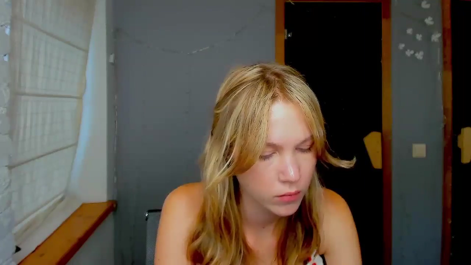 Gallery image thumbnail from Kate_Lewiss's myfreecams stream on, 09/05/2024, 10:07 image 7 of 20