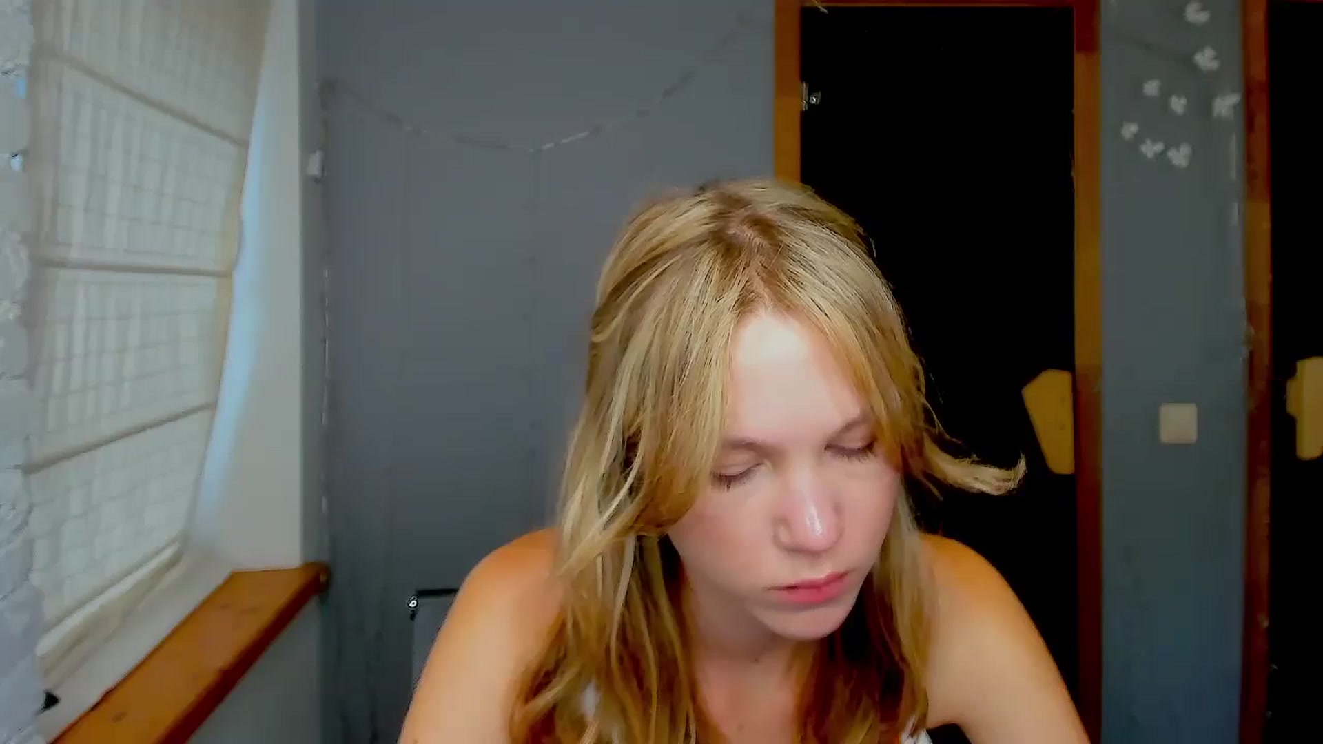 Gallery image thumbnail from Kate_Lewiss's myfreecams stream on, 09/05/2024, 10:07 image 10 of 20