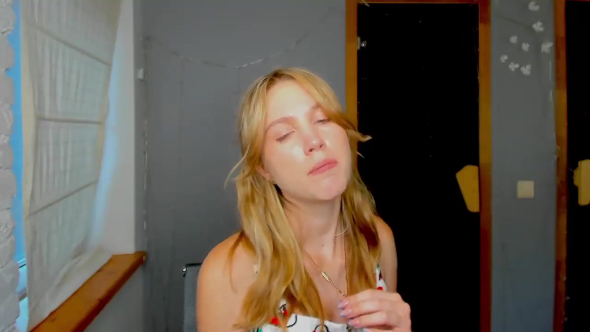 Gallery image thumbnail from Kate_Lewiss's myfreecams stream on, 09/05/2024, 11:04 image 7 of 20