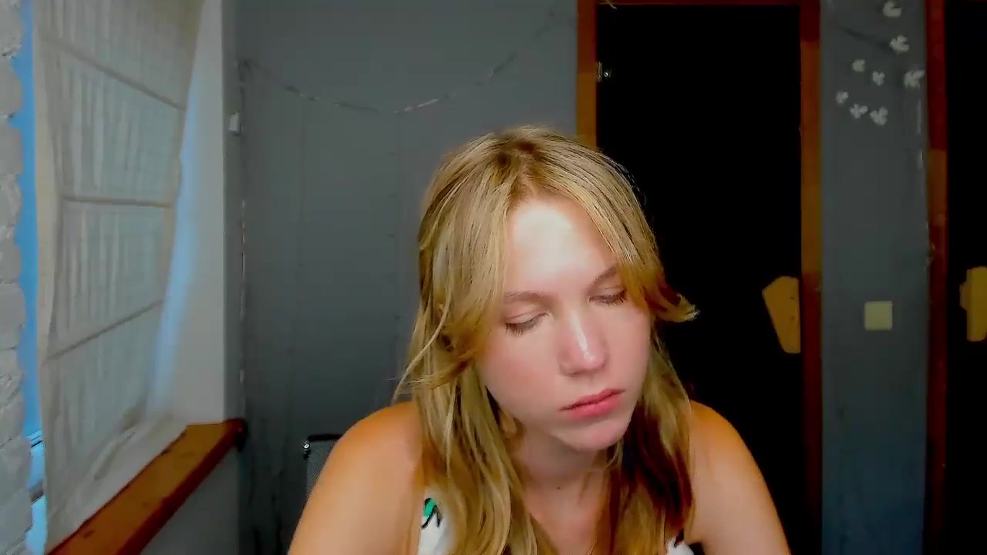 Gallery image thumbnail from Kate_Lewiss's myfreecams stream on, 09/05/2024, 11:04 image 3 of 20