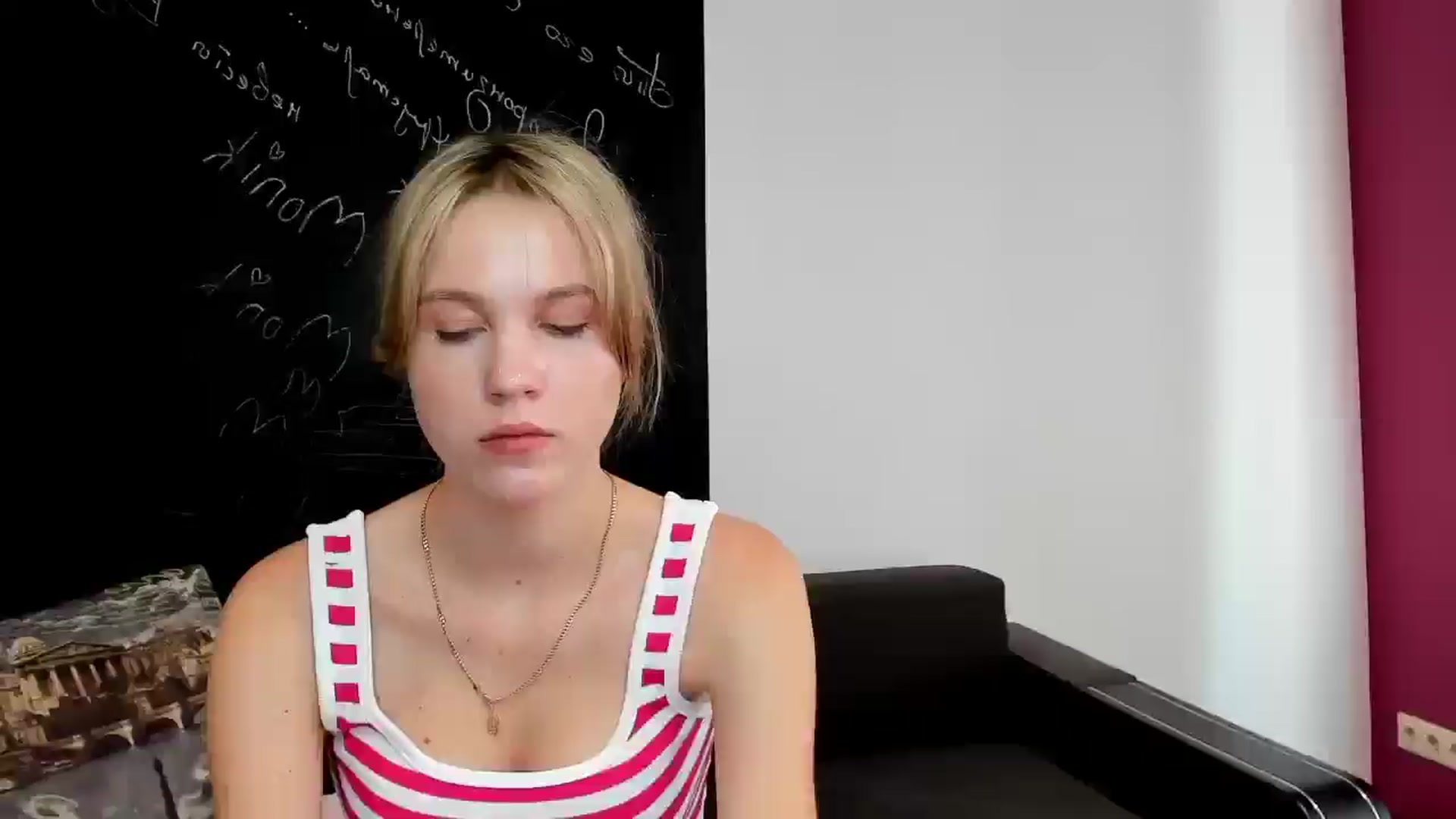 Gallery image thumbnail from Kate_Lewiss's myfreecams stream on, 09/17/2024, 08:43 image 16 of 20