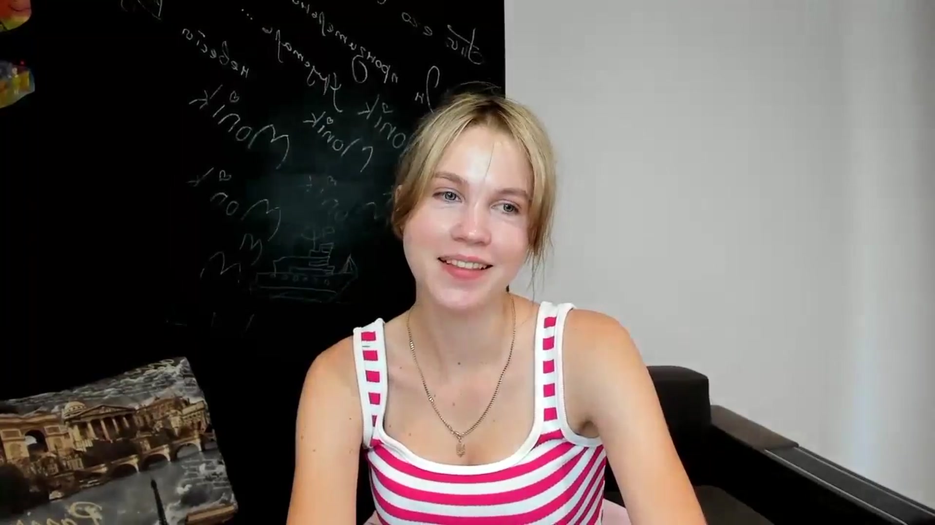Gallery image thumbnail from Kate_Lewiss's myfreecams stream on, 09/17/2024, 10:26 image 14 of 20