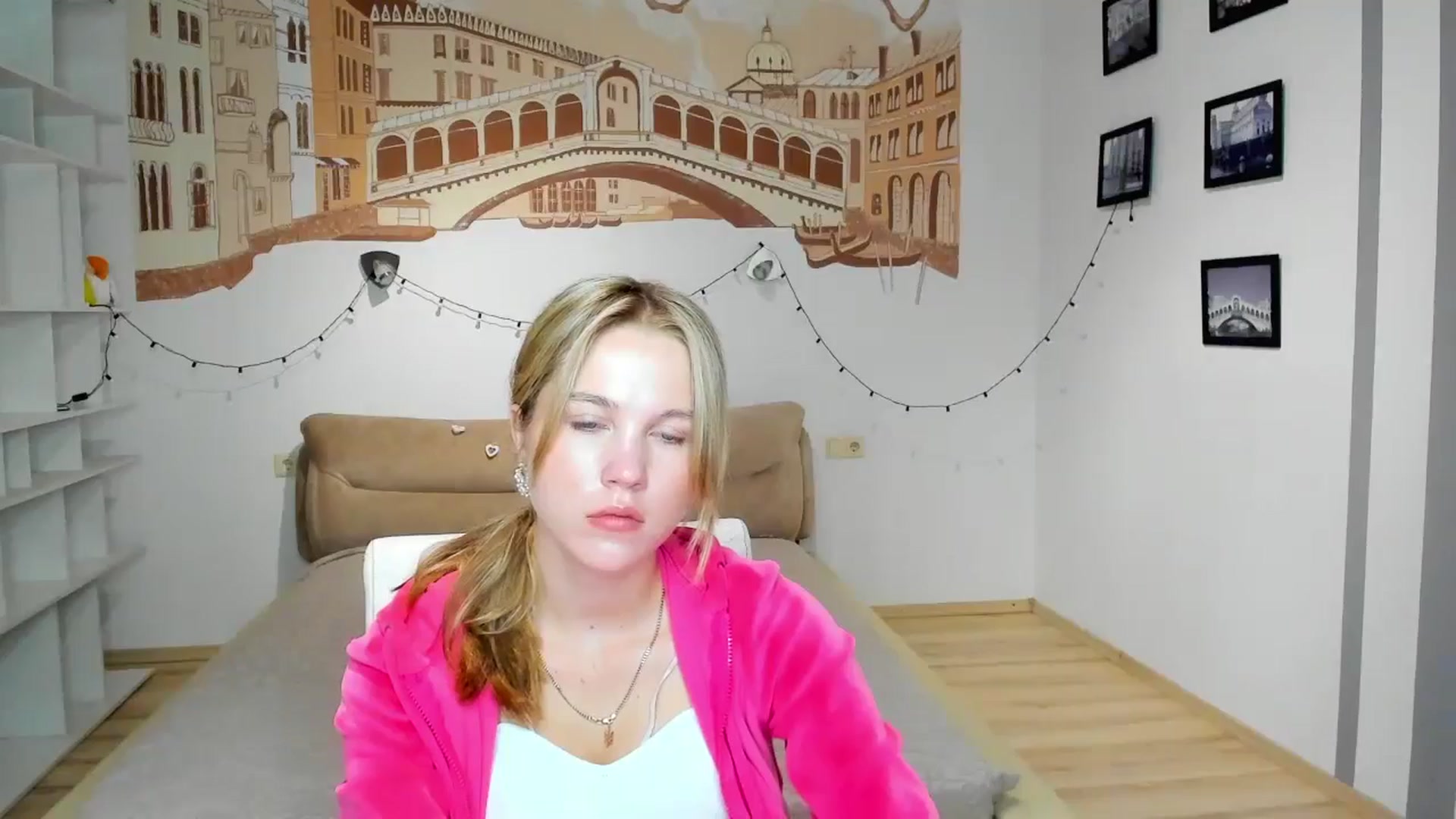 Gallery image thumbnail from Kate_Lewiss's myfreecams stream on, 09/18/2024, 07:40 image 14 of 20