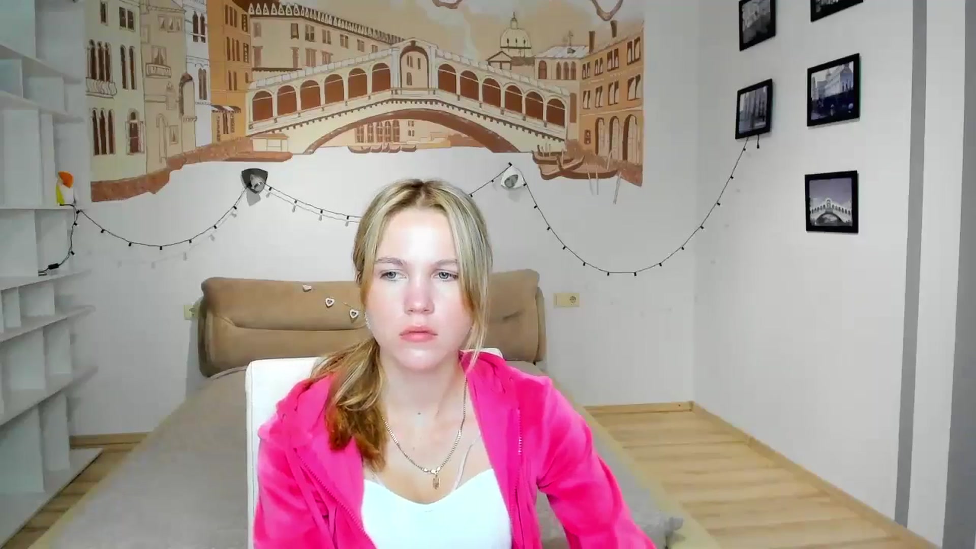 Gallery image thumbnail from Kate_Lewiss's myfreecams stream on, 09/18/2024, 07:40 image 17 of 20