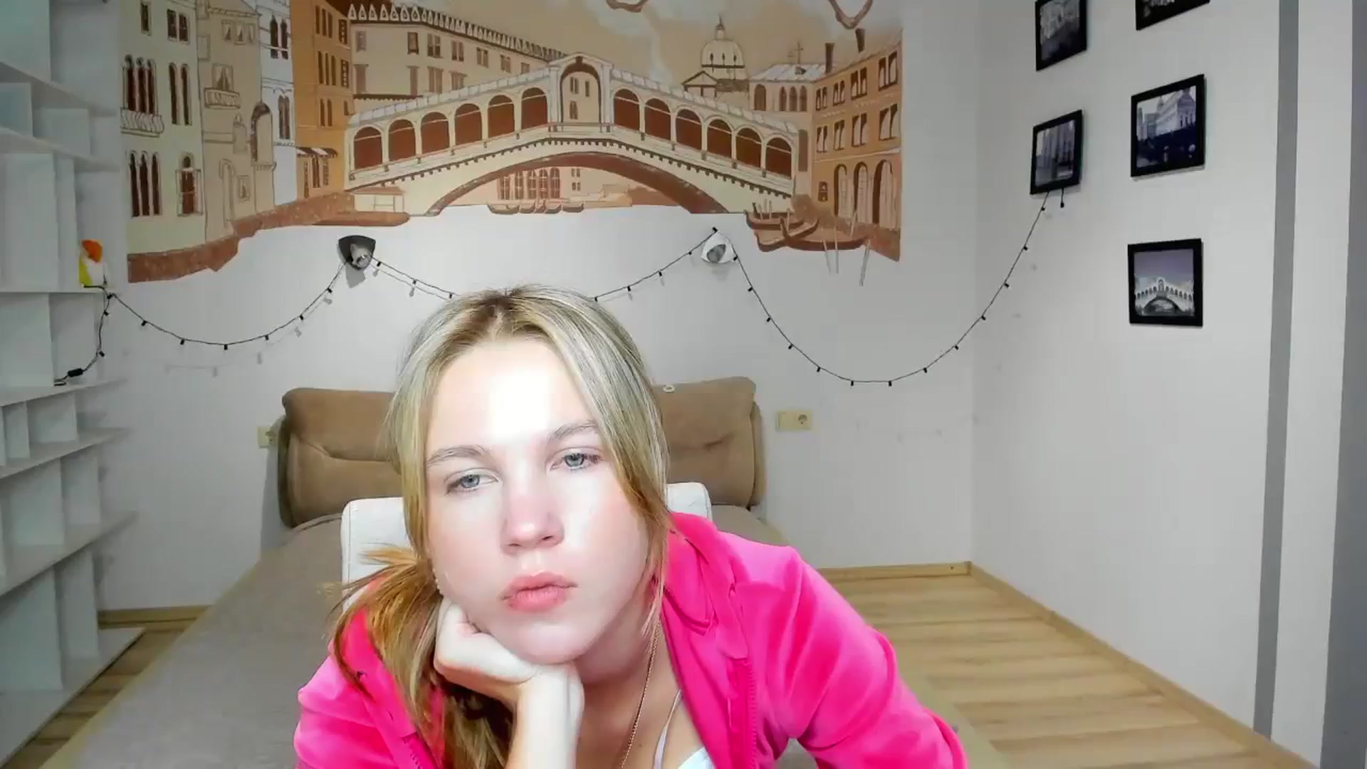 Gallery image thumbnail from Kate_Lewiss's myfreecams stream on, 09/18/2024, 07:40 image 8 of 20