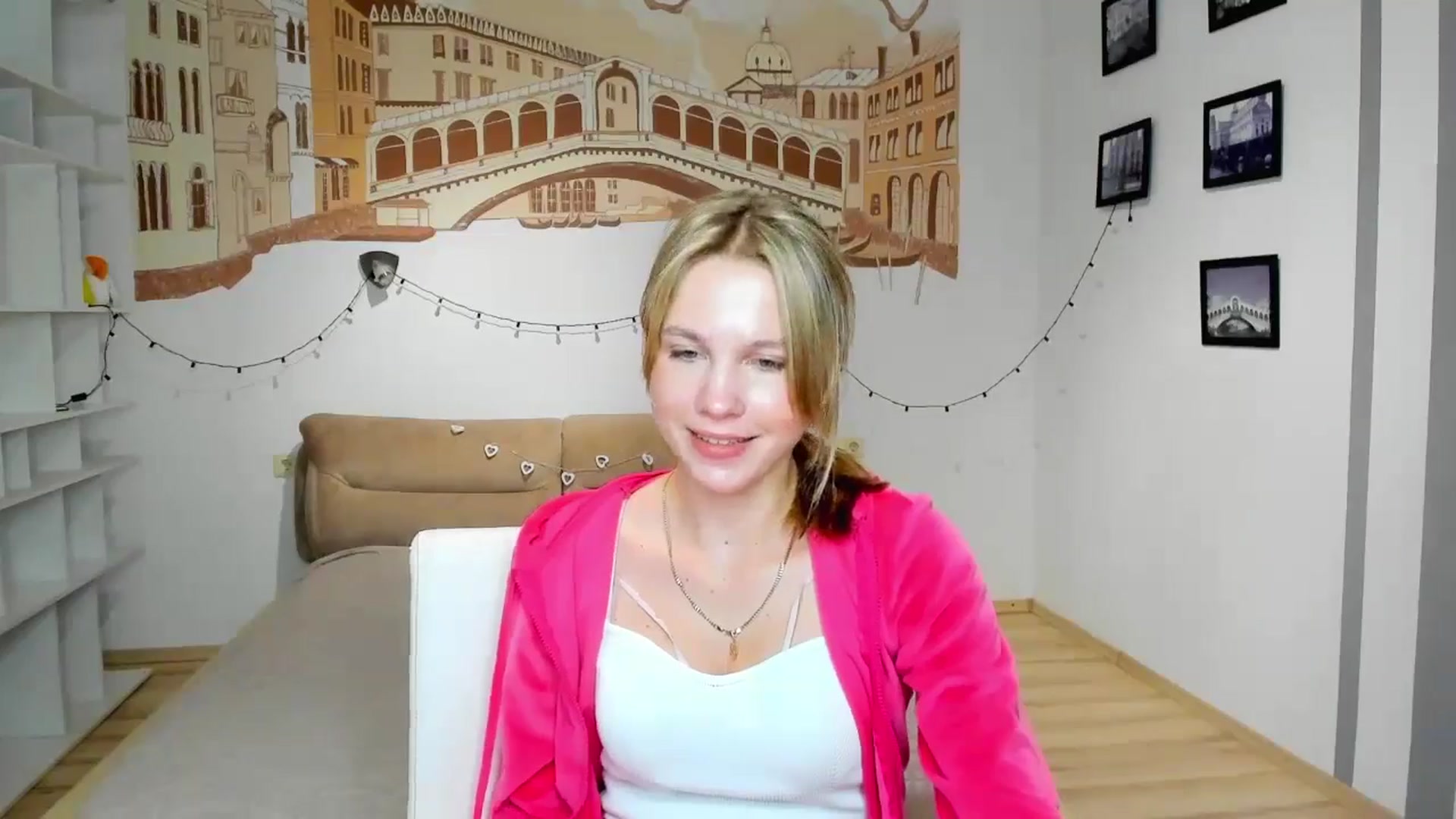 Gallery image thumbnail from Kate_Lewiss's myfreecams stream on, 09/18/2024, 08:26 image 13 of 20