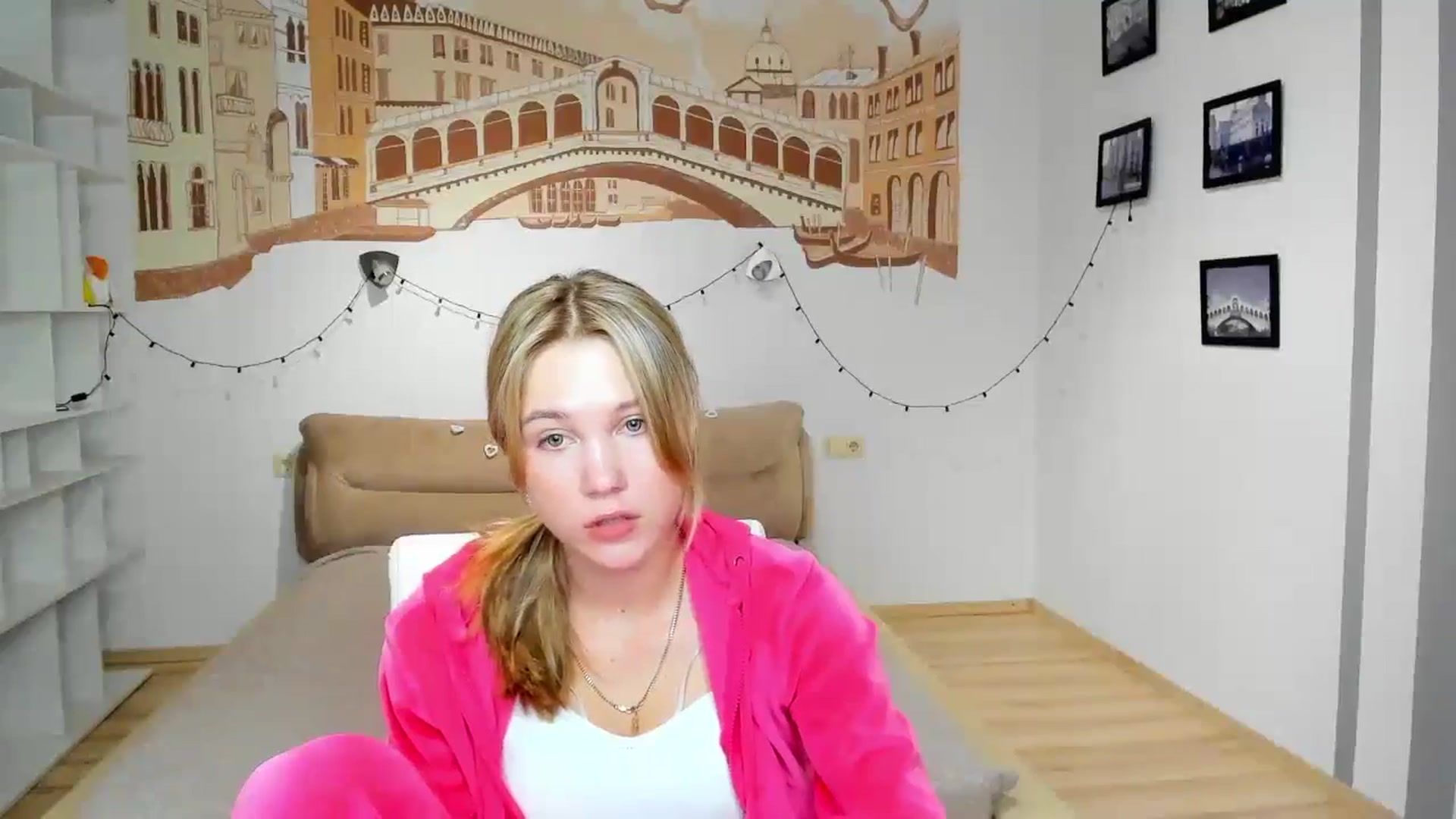 Gallery image thumbnail from Kate_Lewiss's myfreecams stream on, 09/18/2024, 08:26 image 11 of 20