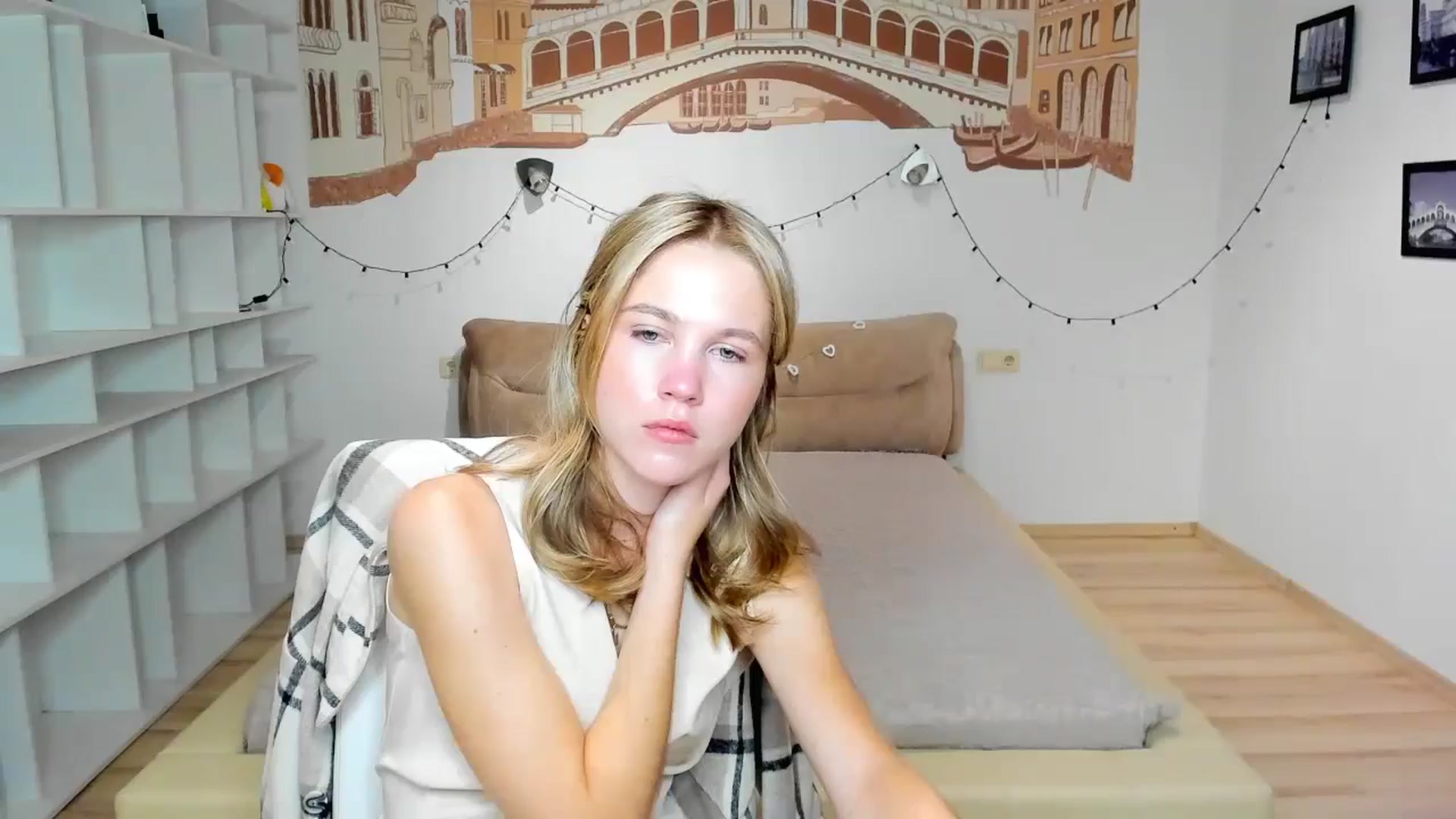 Gallery image thumbnail from Kate_Lewiss's myfreecams stream on, 09/19/2024, 06:26 image 9 of 20