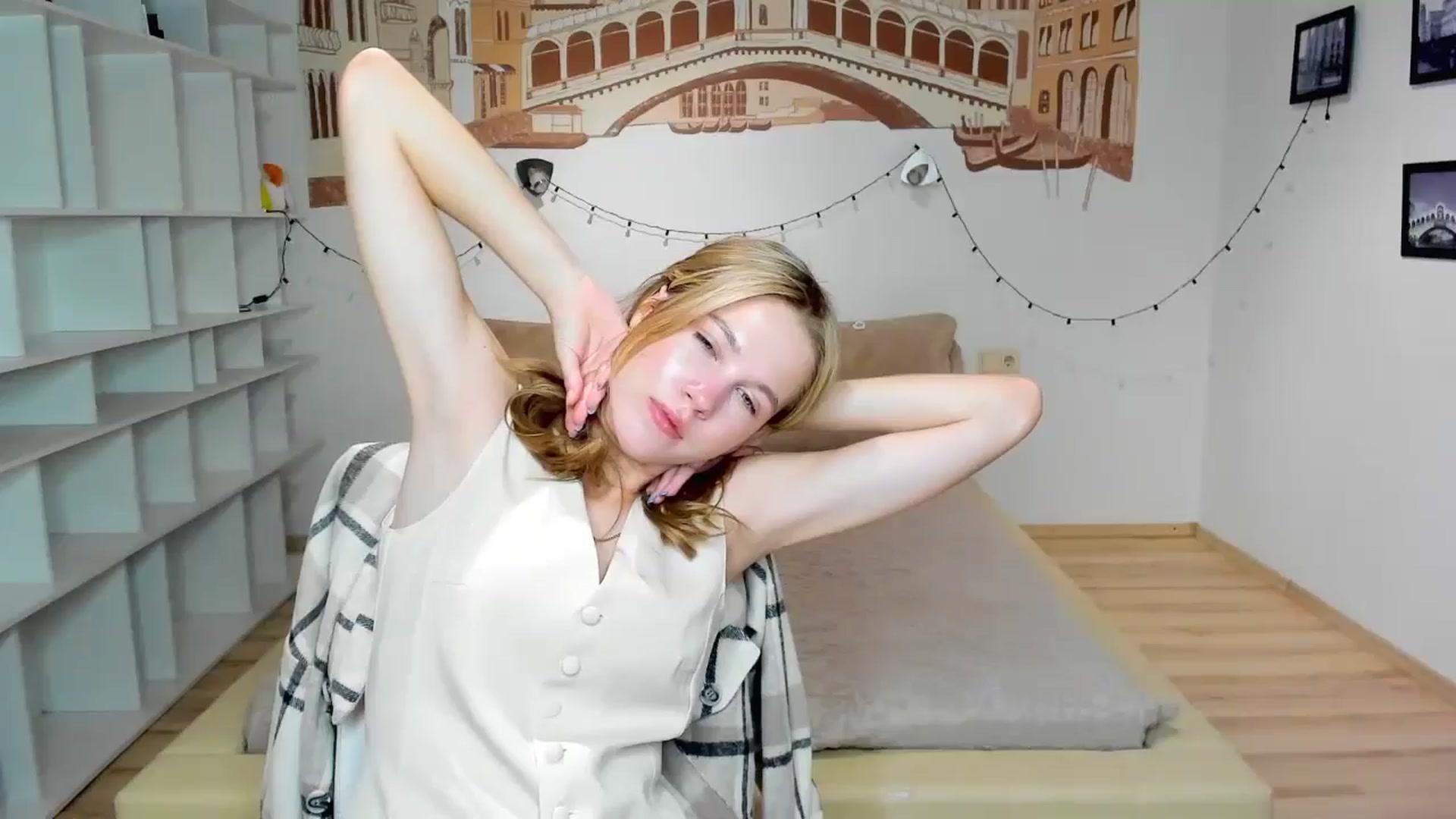 Gallery image thumbnail from Kate_Lewiss's myfreecams stream on, 09/19/2024, 06:26 image 8 of 20