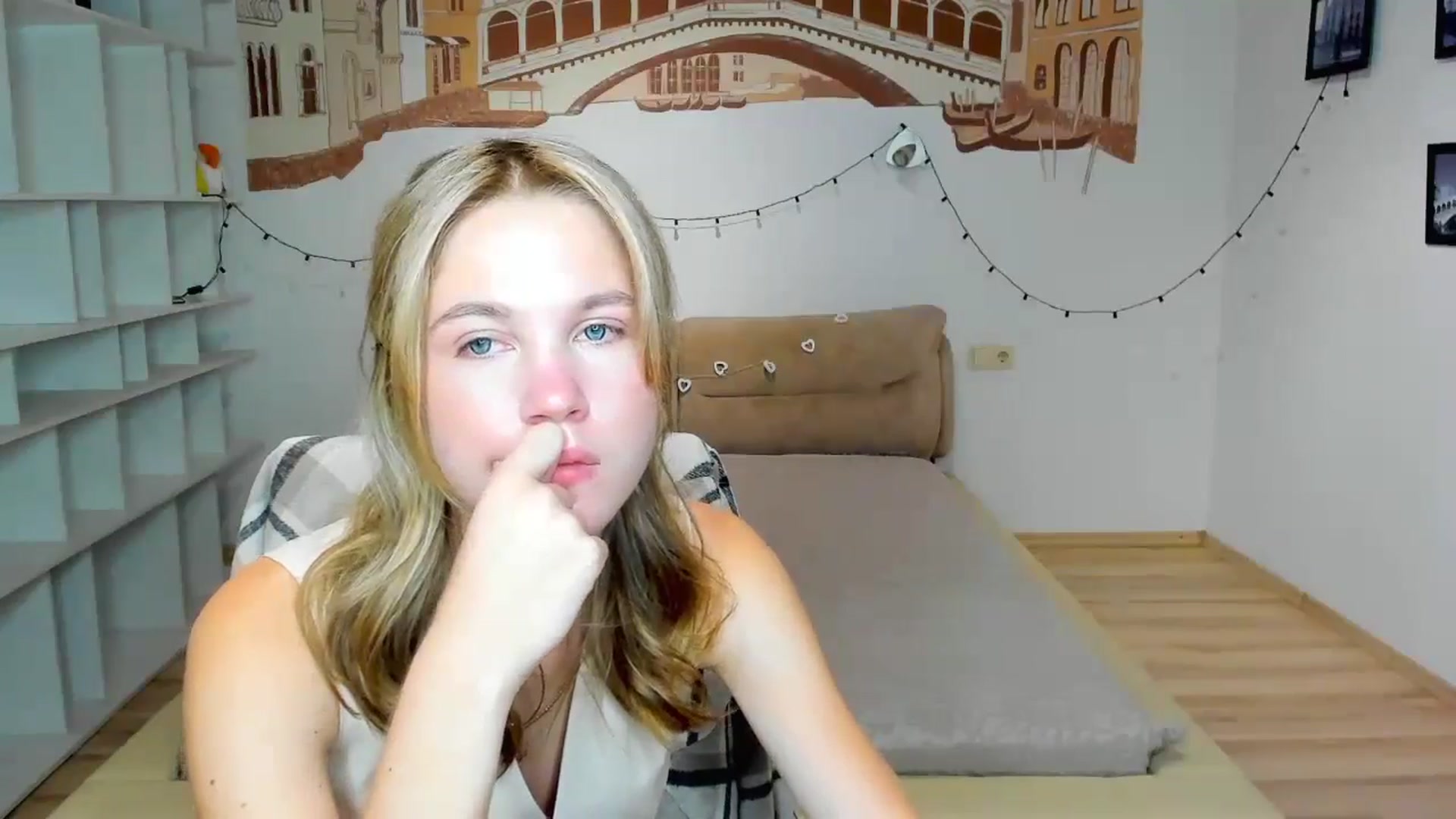 Gallery image thumbnail from Kate_Lewiss's myfreecams stream on, 09/19/2024, 06:26 image 13 of 20