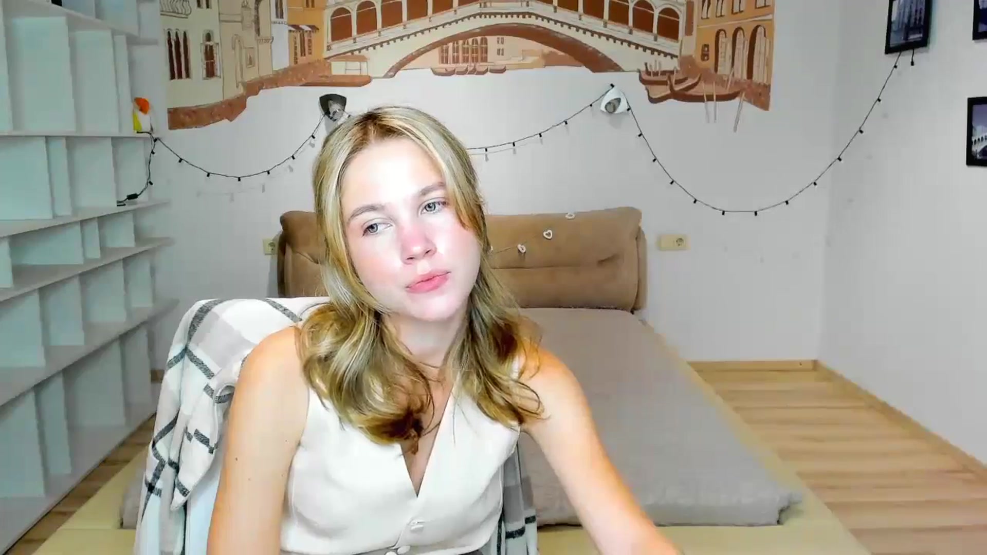 Gallery image thumbnail from Kate_Lewiss's myfreecams stream on, 09/19/2024, 06:26 image 15 of 20