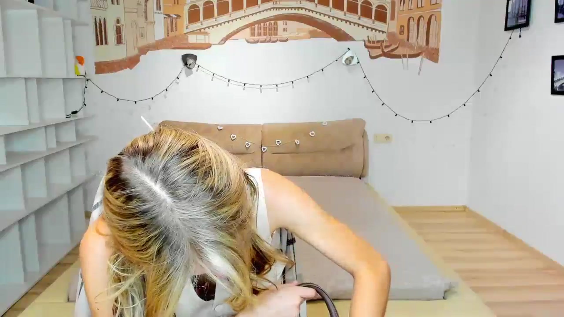 Gallery image thumbnail from Kate_Lewiss's myfreecams stream on, 09/19/2024, 06:26 image 20 of 20