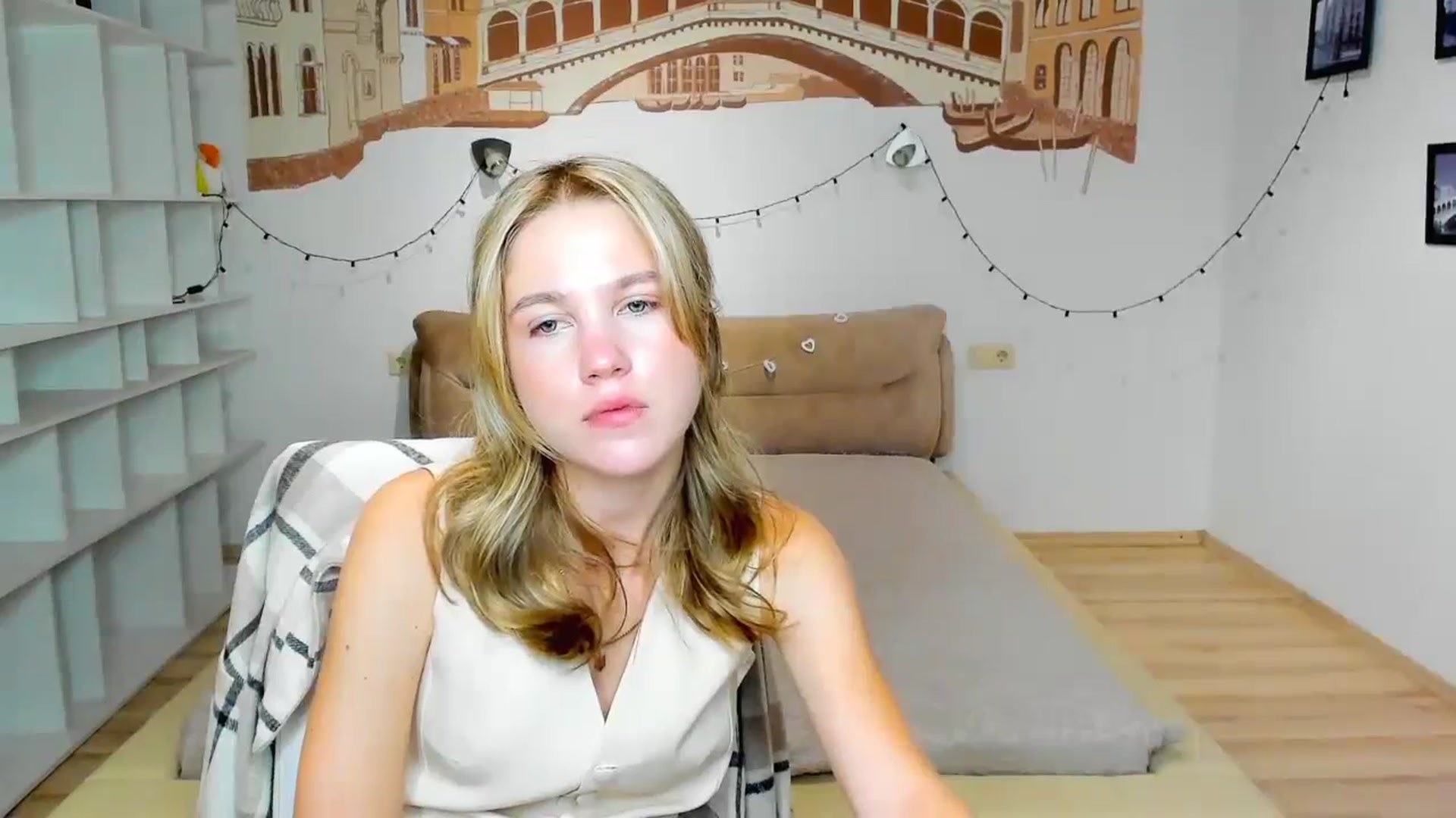 Gallery image thumbnail from Kate_Lewiss's myfreecams stream on, 09/19/2024, 06:26 image 14 of 20