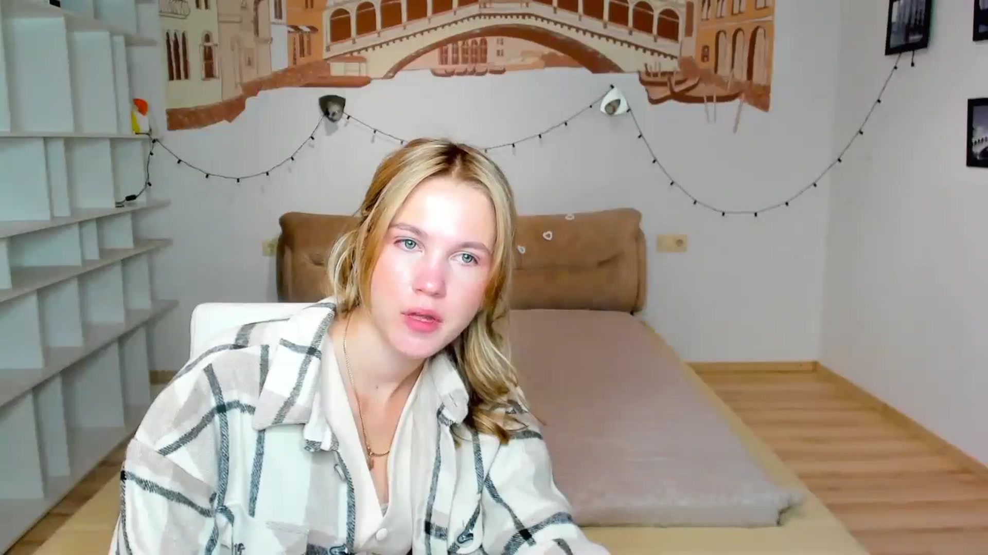 Gallery image thumbnail from Kate_Lewiss's myfreecams stream on, 09/19/2024, 08:22 image 7 of 20