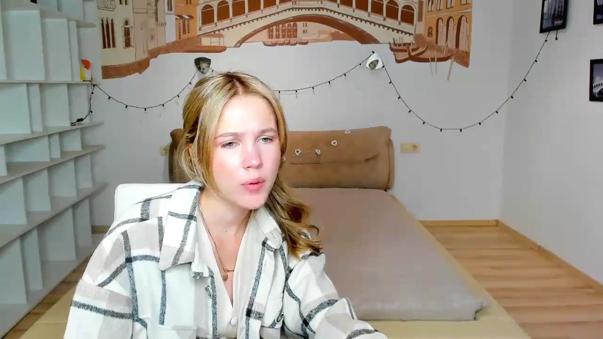 Gallery image thumbnail from Kate_Lewiss's myfreecams stream on, 09/19/2024, 08:22 image 4 of 20