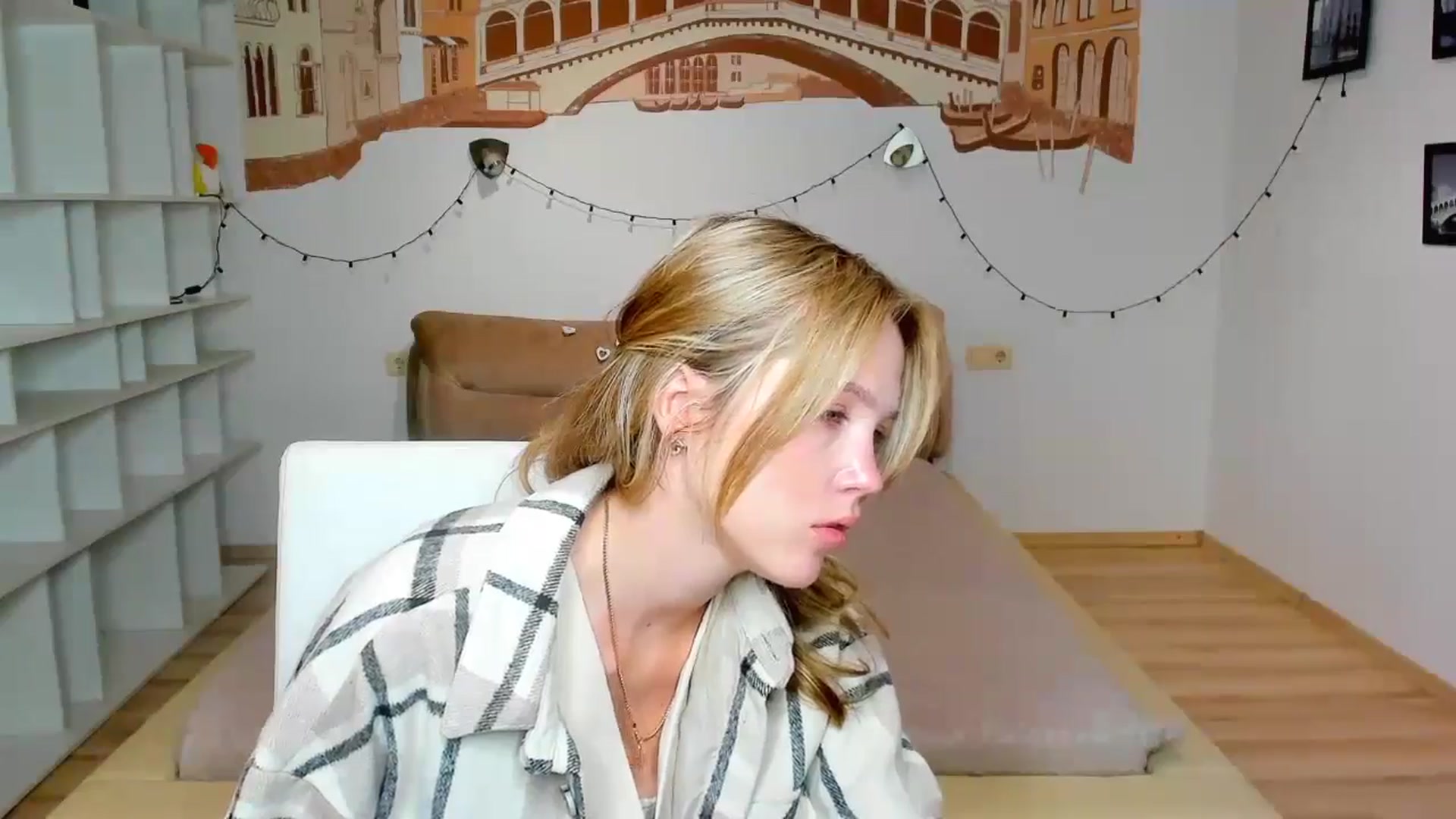 Gallery image thumbnail from Kate_Lewiss's myfreecams stream on, 09/19/2024, 08:22 image 6 of 20