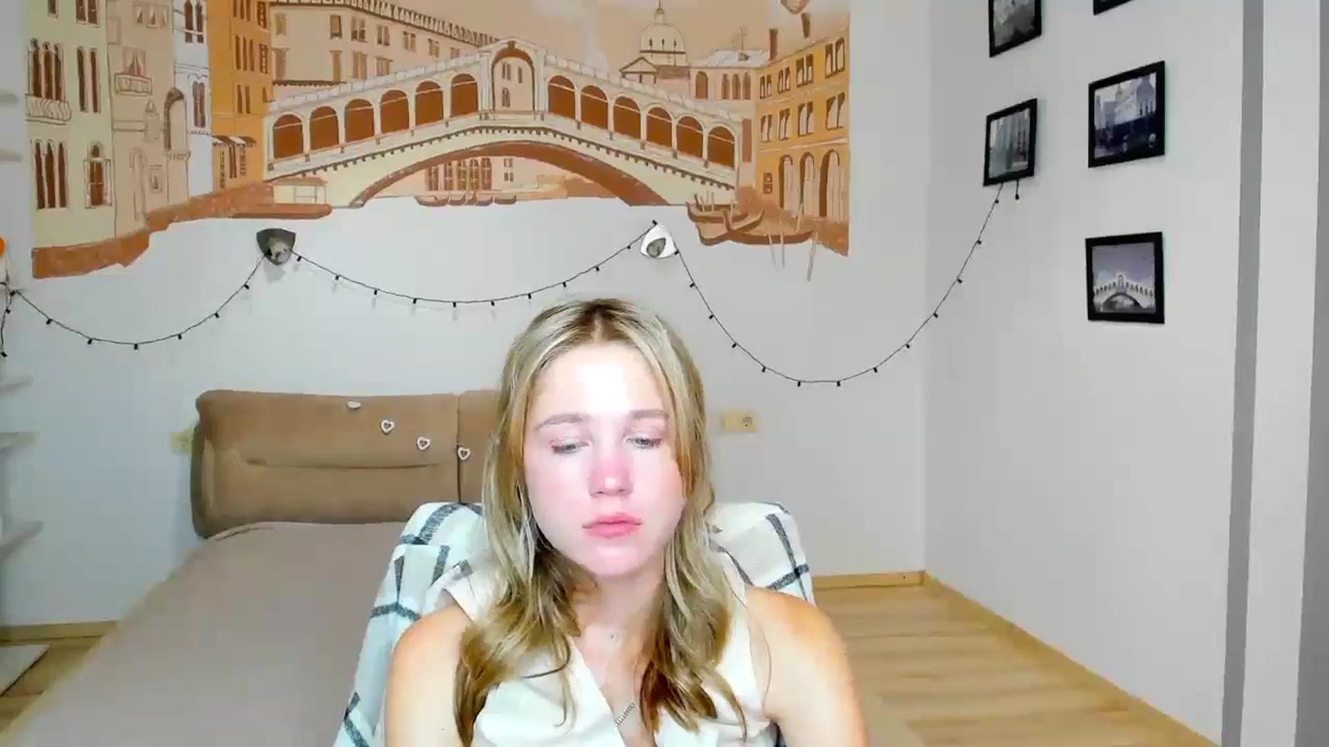 Gallery image thumbnail from Kate_Lewiss's myfreecams stream on, 09/19/2024, 09:50 image 15 of 20