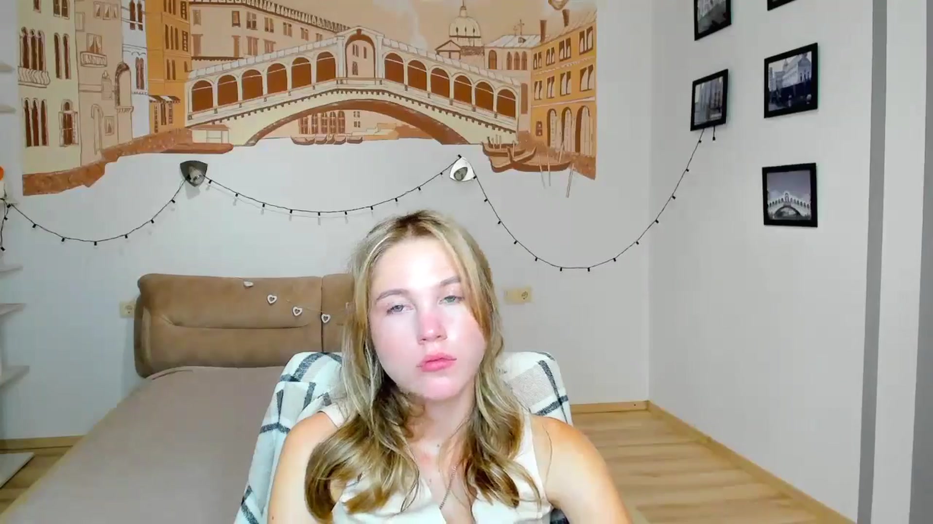 Gallery image thumbnail from Kate_Lewiss's myfreecams stream on, 09/19/2024, 09:50 image 16 of 20