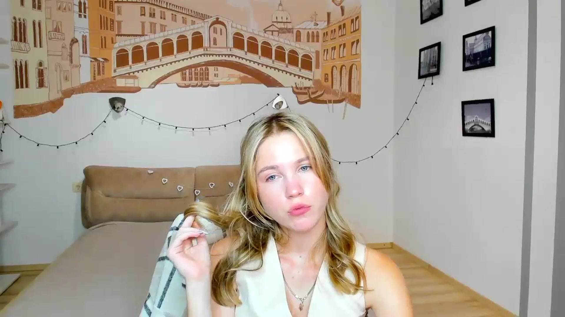 Gallery image thumbnail from Kate_Lewiss's myfreecams stream on, 09/19/2024, 09:50 image 8 of 20