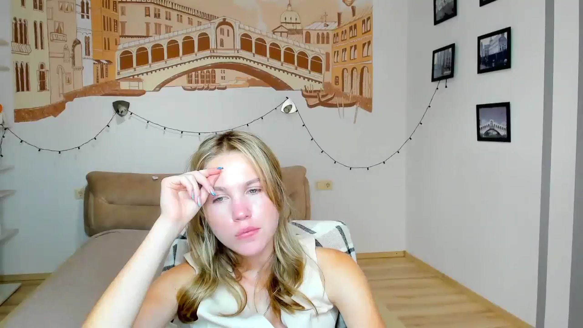 Gallery image thumbnail from Kate_Lewiss's myfreecams stream on, 09/19/2024, 09:50 image 14 of 20