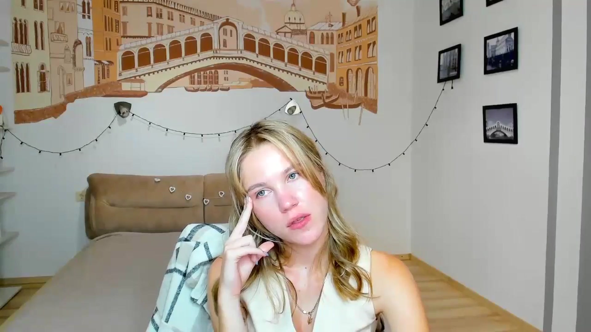 Gallery image thumbnail from Kate_Lewiss's myfreecams stream on, 09/19/2024, 09:50 image 7 of 20