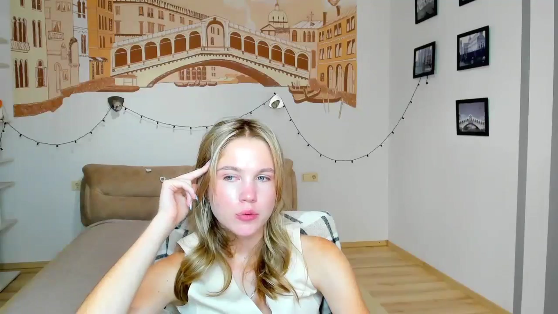 Gallery image thumbnail from Kate_Lewiss's myfreecams stream on, 09/19/2024, 09:50 image 13 of 20