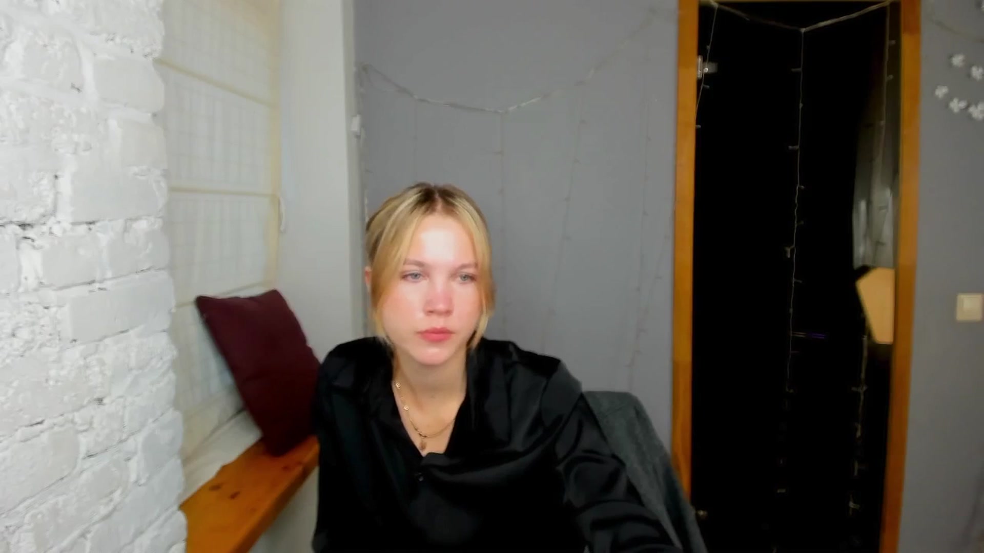 Gallery image thumbnail from Kate_Lewiss's myfreecams stream on, 09/22/2024, 07:29 image 8 of 20