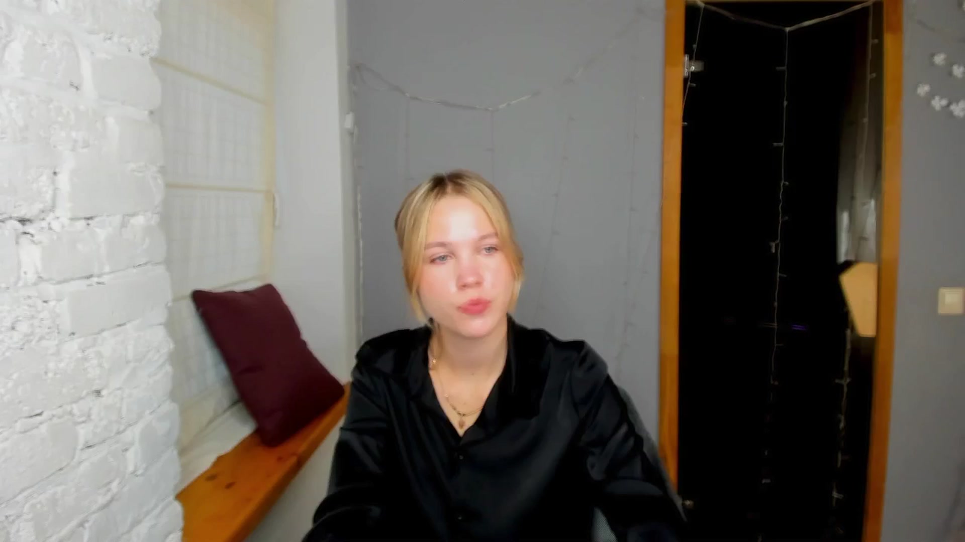Gallery image thumbnail from Kate_Lewiss's myfreecams stream on, 09/22/2024, 07:29 image 16 of 20