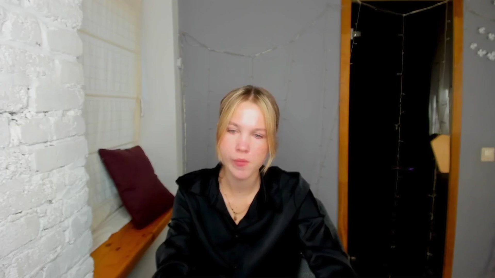 Gallery image thumbnail from Kate_Lewiss's myfreecams stream on, 09/22/2024, 07:29 image 2 of 20