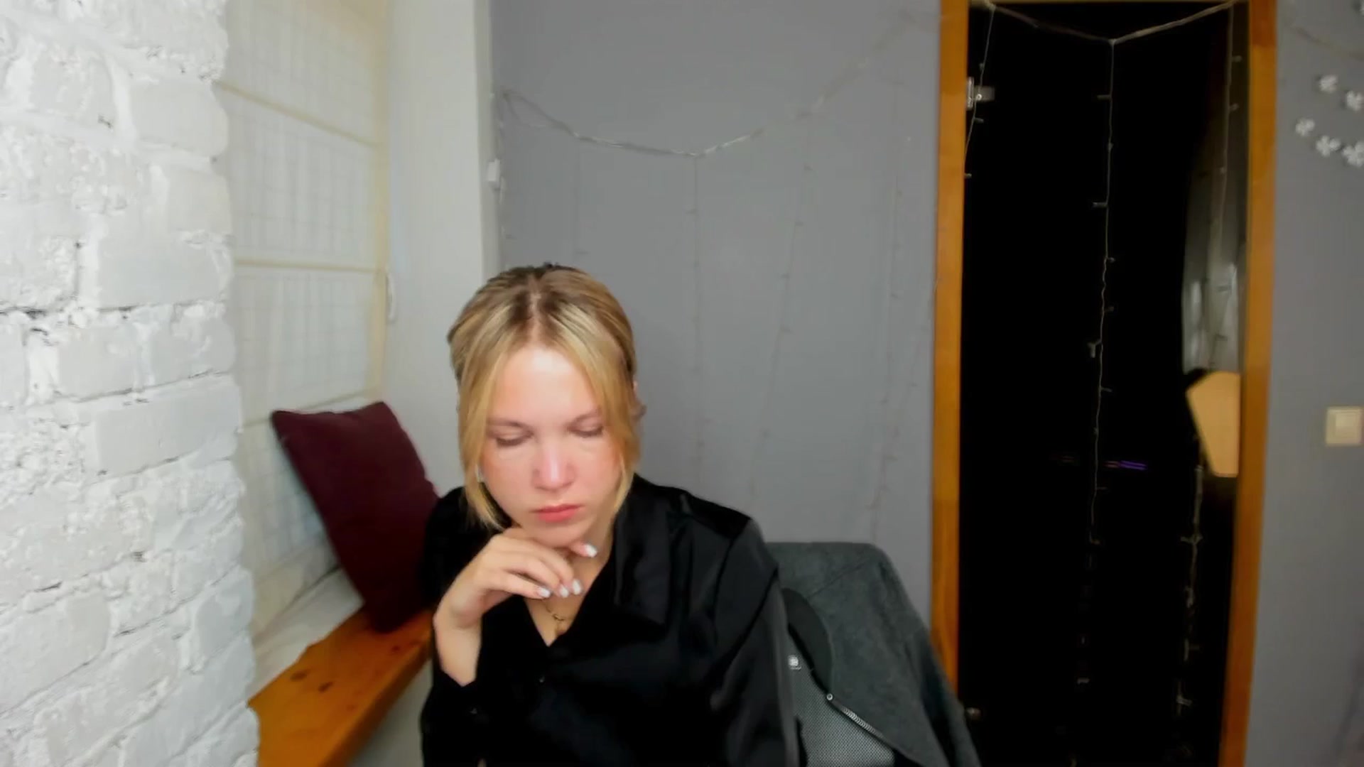Gallery image thumbnail from Kate_Lewiss's myfreecams stream on, 09/22/2024, 07:29 image 9 of 20