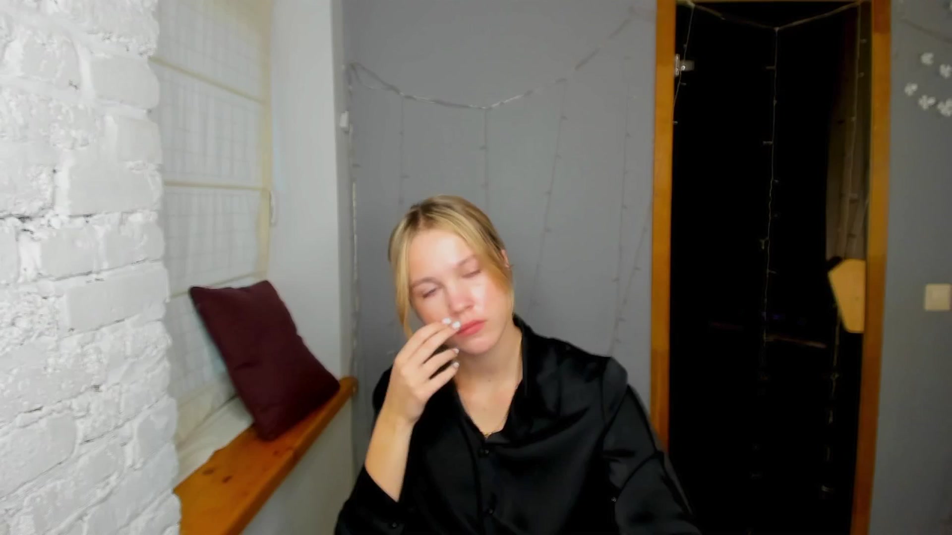 Gallery image thumbnail from Kate_Lewiss's myfreecams stream on, 09/22/2024, 08:26 image 15 of 20