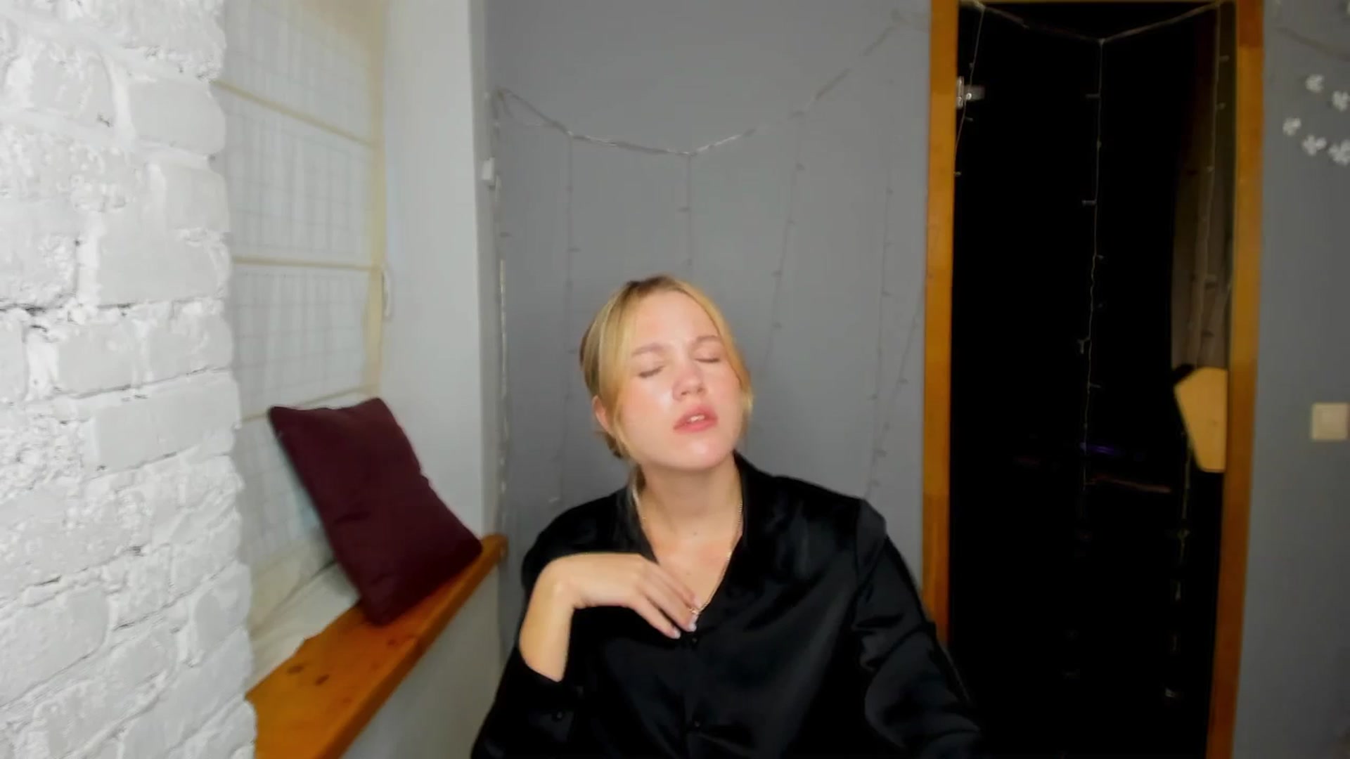 Gallery image thumbnail from Kate_Lewiss's myfreecams stream on, 09/22/2024, 08:26 image 16 of 20