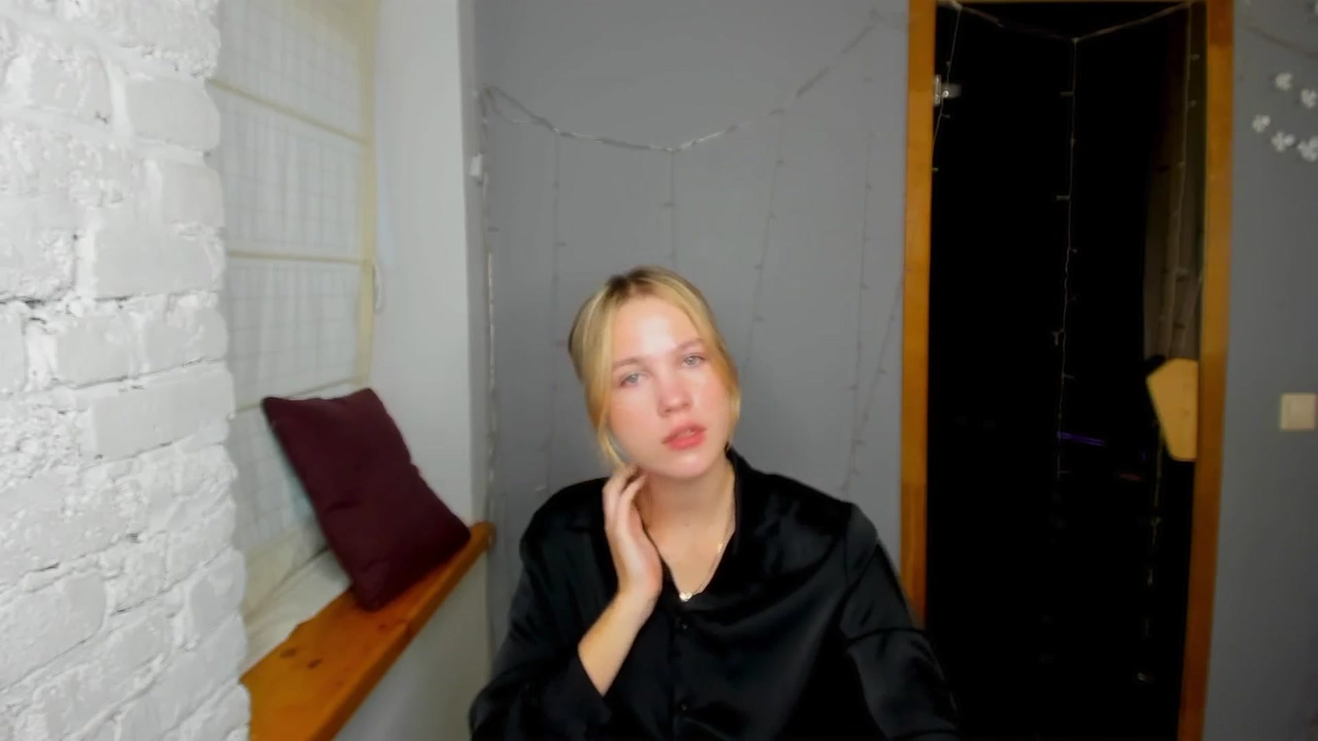Gallery image thumbnail from Kate_Lewiss's myfreecams stream on, 09/22/2024, 08:26 image 19 of 20