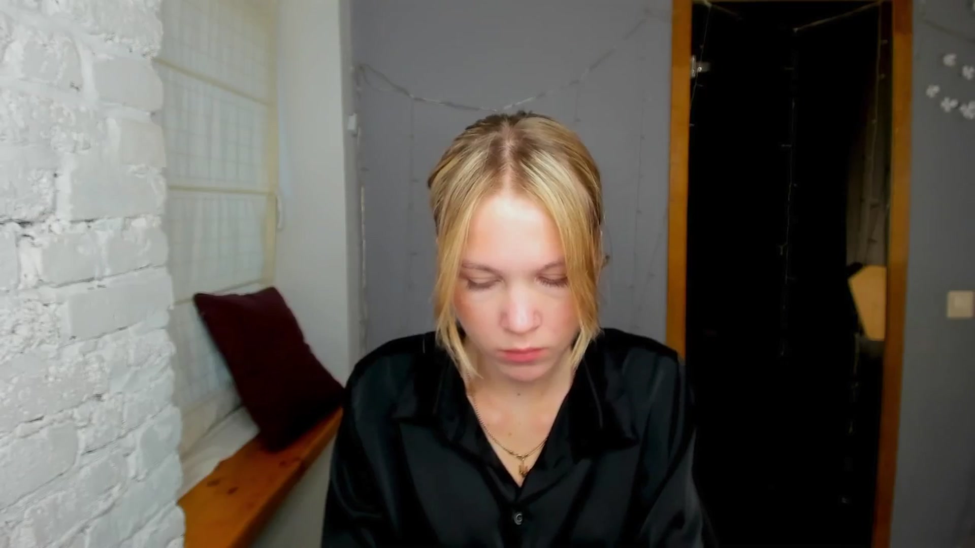 Gallery image thumbnail from Kate_Lewiss's myfreecams stream on, 09/22/2024, 08:26 image 7 of 20