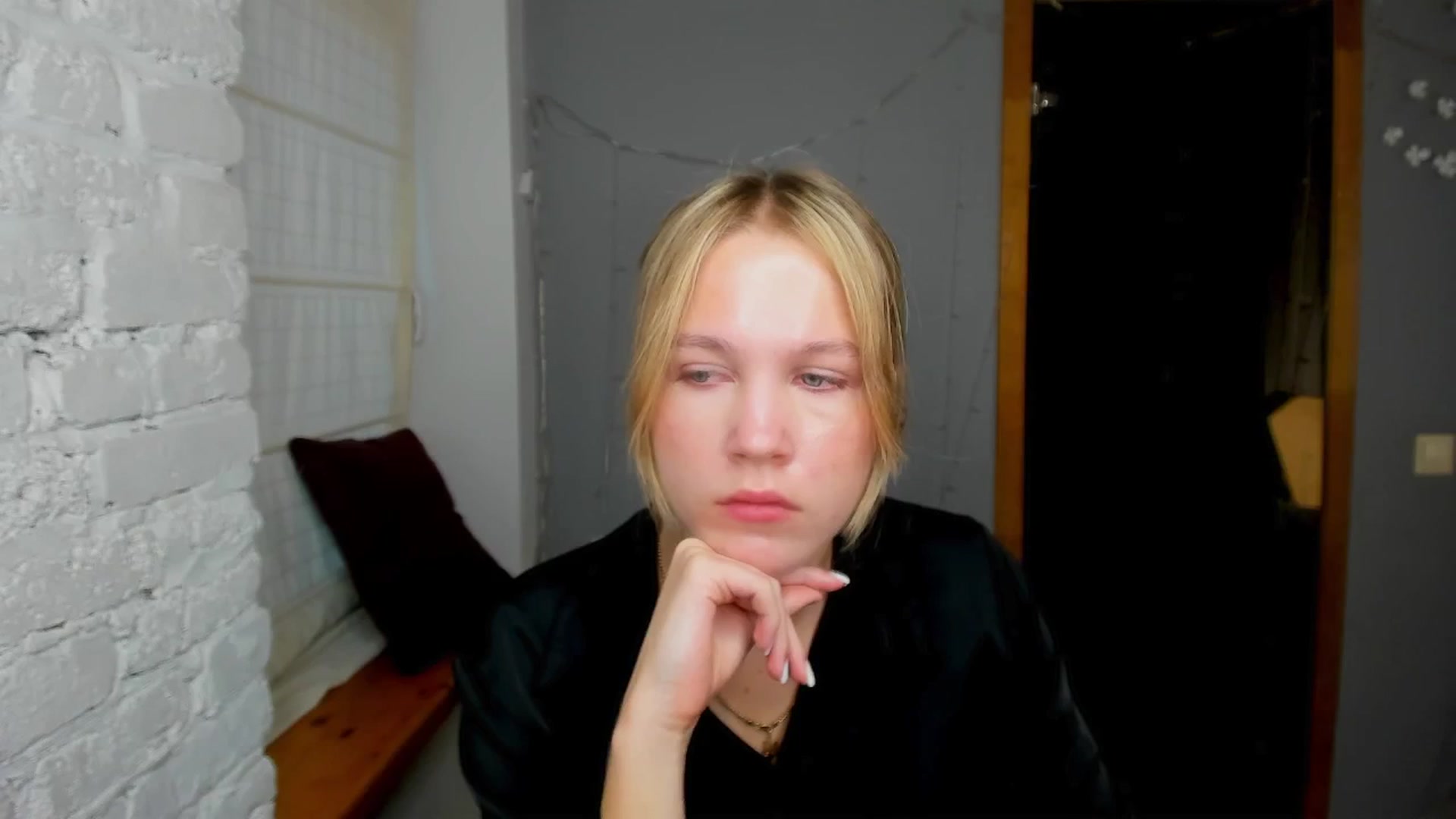 Gallery image thumbnail from Kate_Lewiss's myfreecams stream on, 09/22/2024, 08:26 image 8 of 20