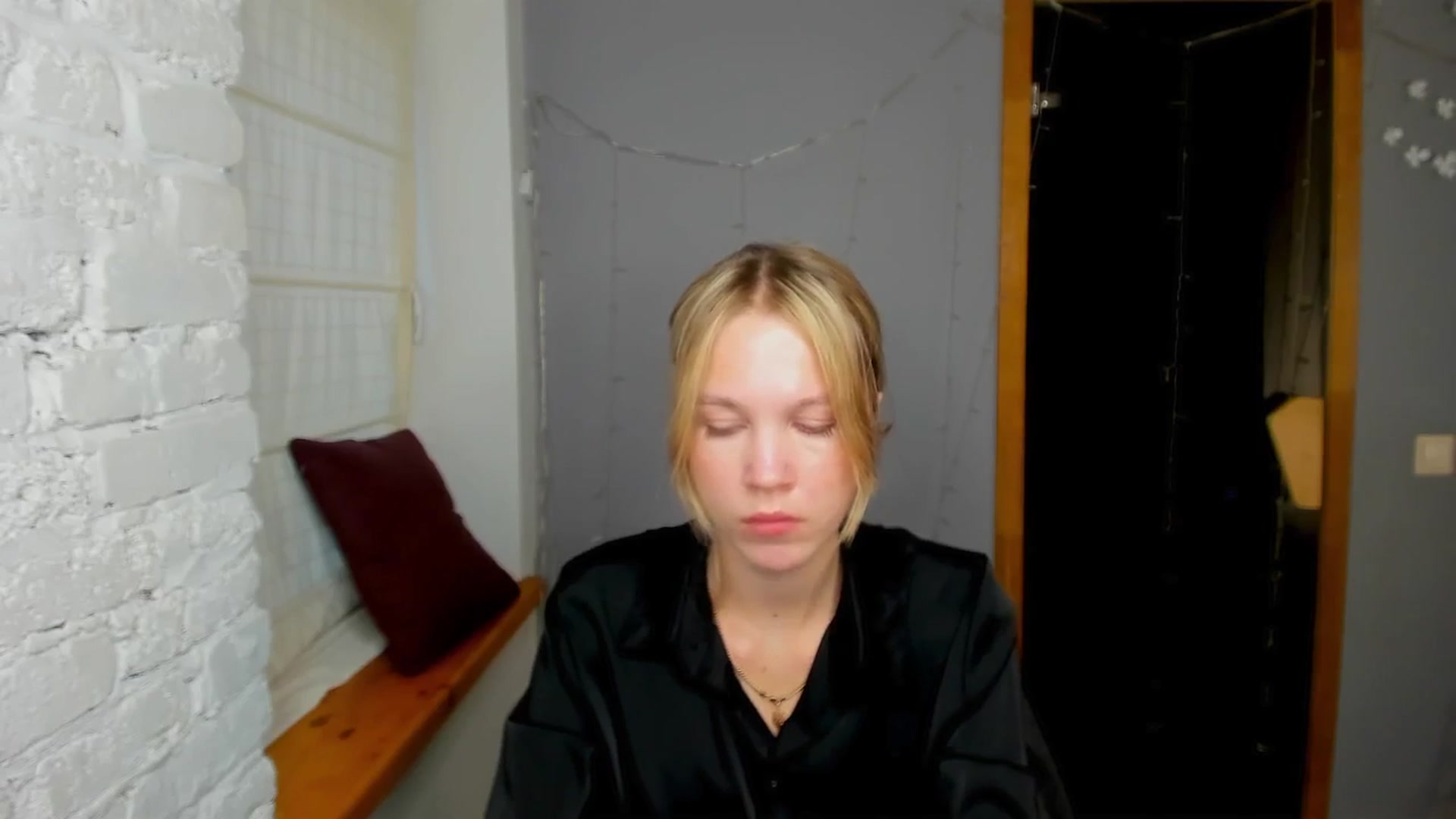 Gallery image thumbnail from Kate_Lewiss's myfreecams stream on, 09/22/2024, 08:26 image 5 of 20
