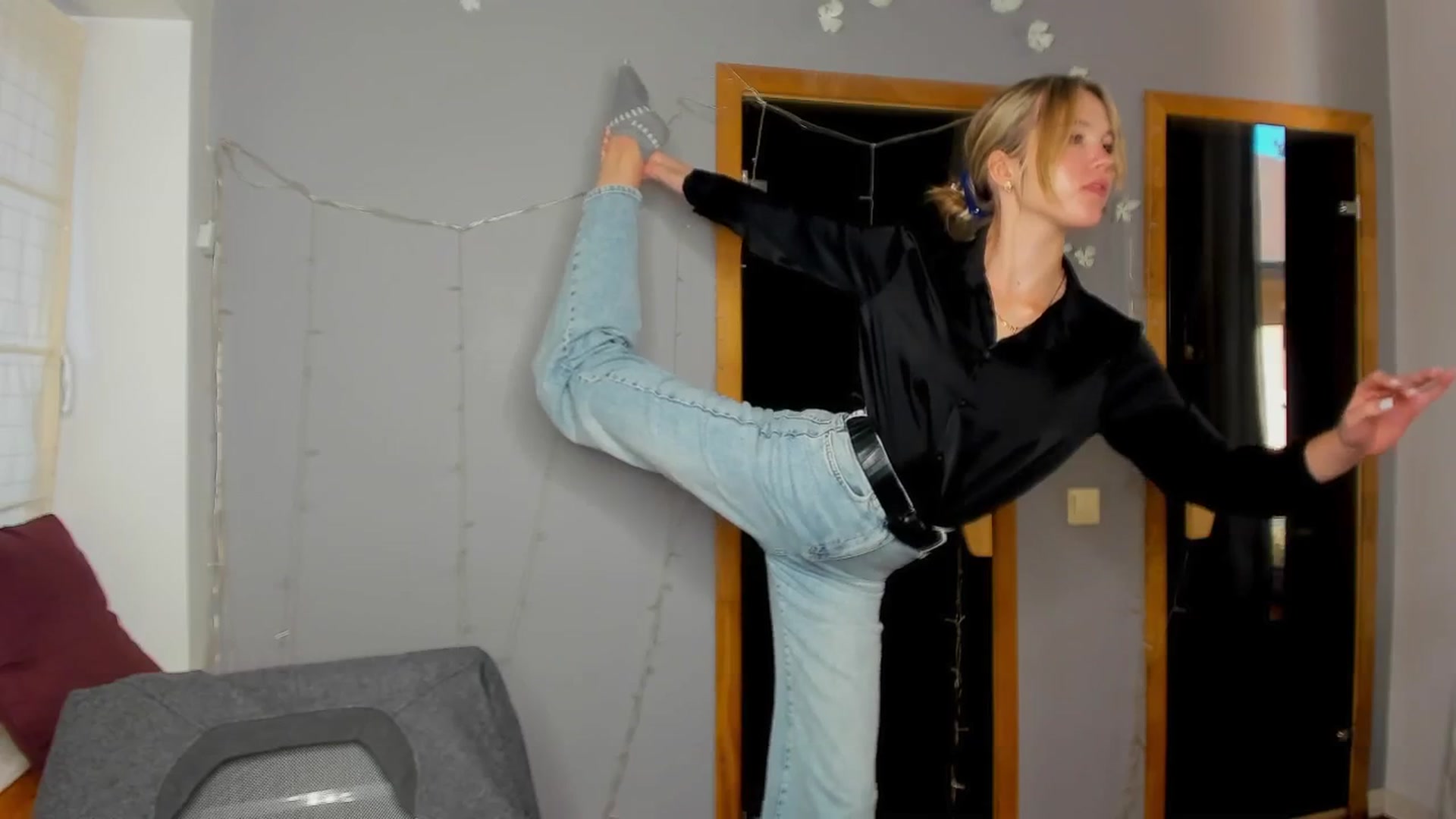 Gallery image thumbnail from Kate_Lewiss's myfreecams stream on, 09/22/2024, 09:58 image 7 of 20