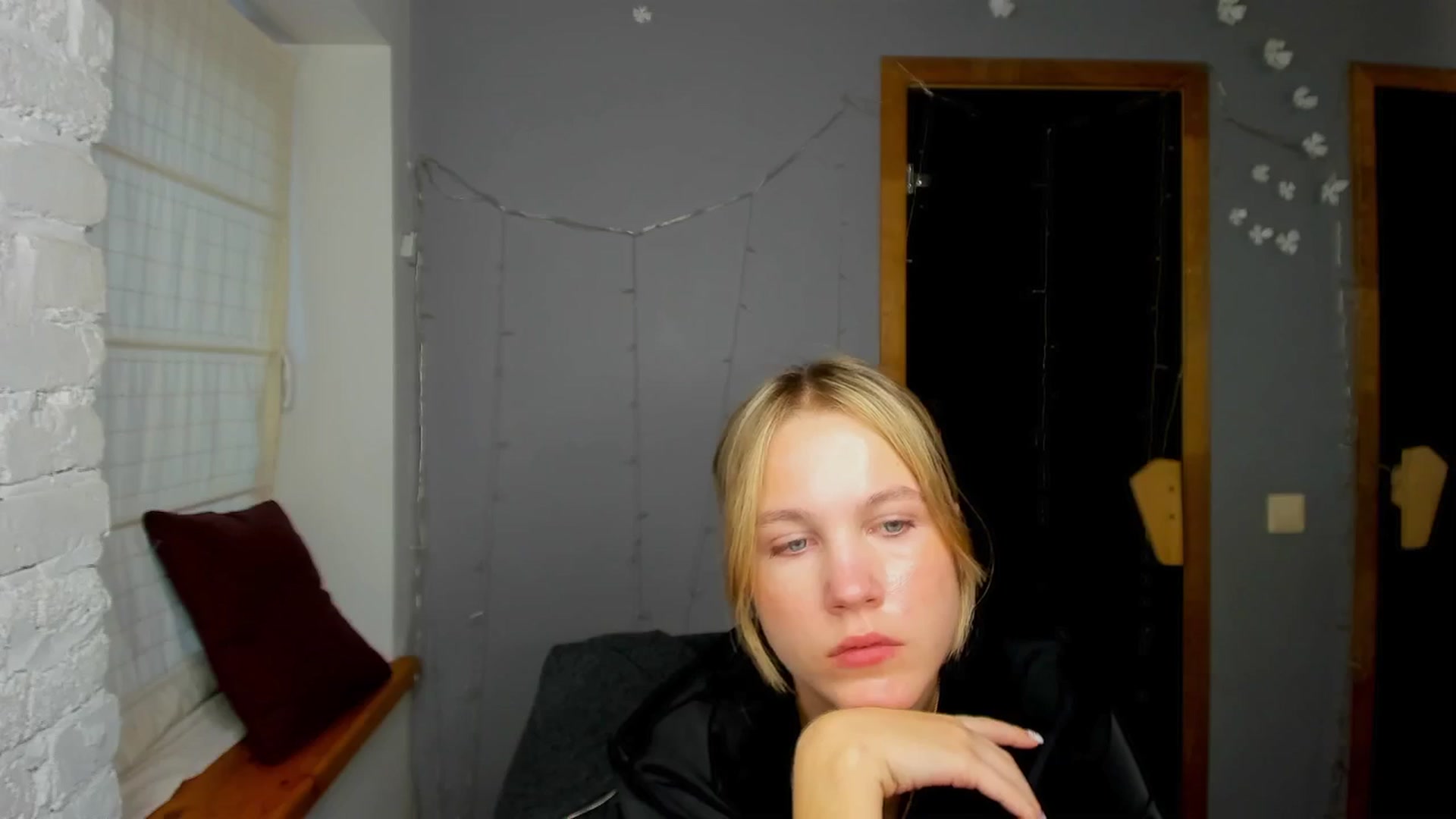 Gallery image thumbnail from Kate_Lewiss's myfreecams stream on, 09/22/2024, 09:58 image 15 of 20