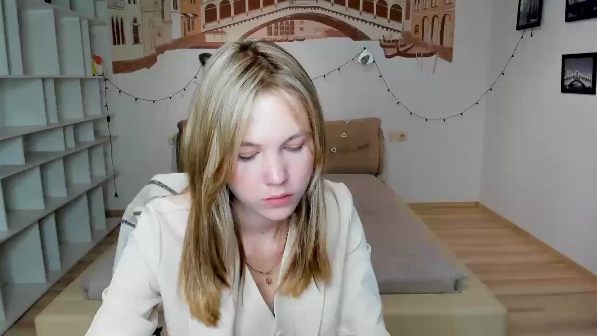 Gallery image thumbnail from Kate_Lewiss's myfreecams stream on, 09/23/2024, 06:17 image 1 of 20